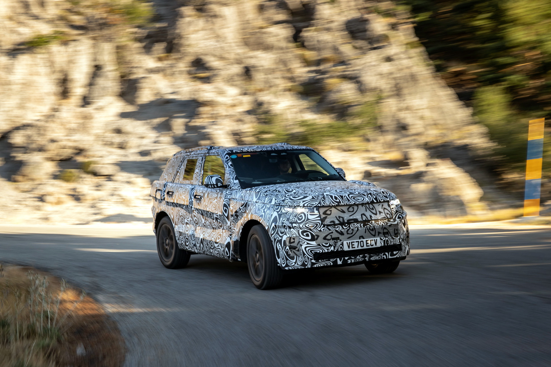 2023 Range Rover Sport Gets 523-HP BMW V8 Option And Off-Road Cruise Control; EV Coming In 2024