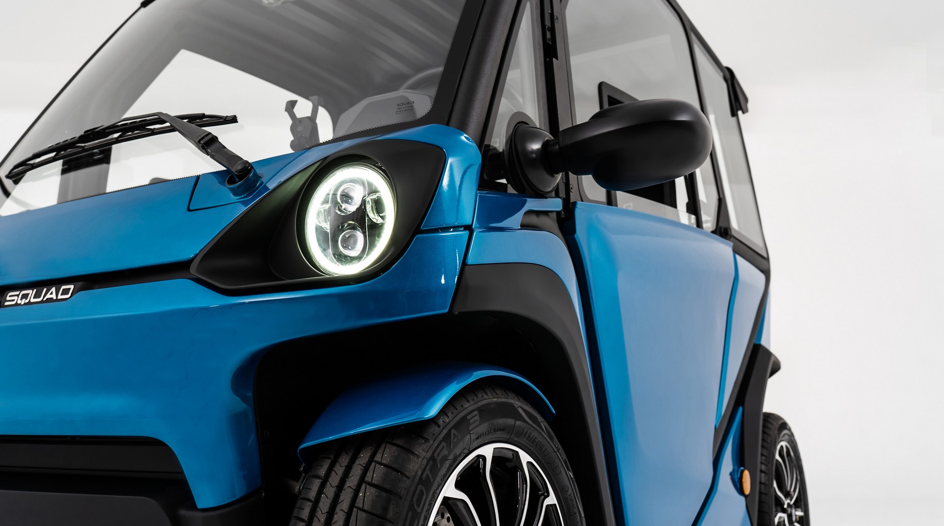 Meet The Squad, A Pint-Sized Urban EV With A Solar Roof