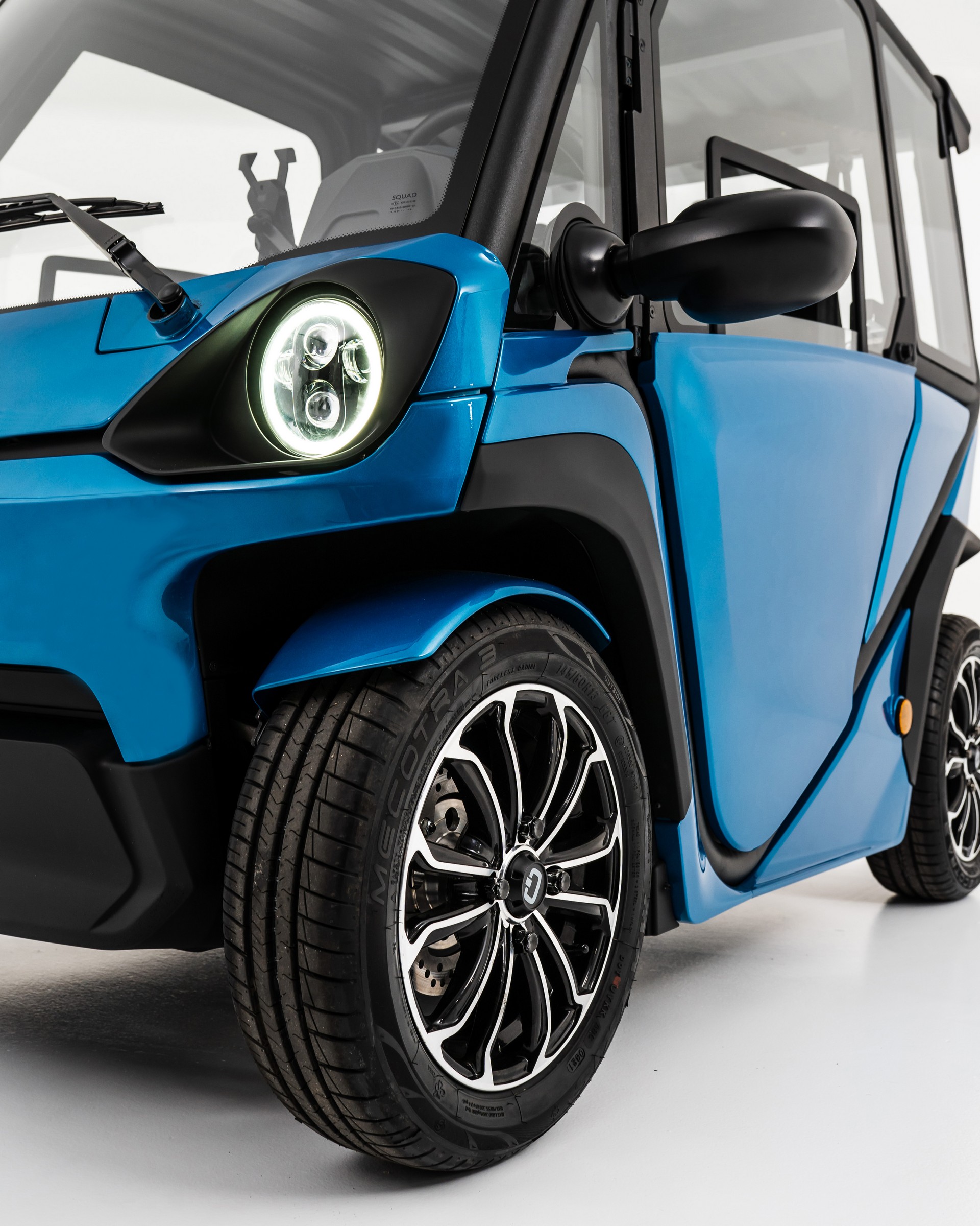Meet The Squad, A Pint-Sized Urban EV With A Solar Roof