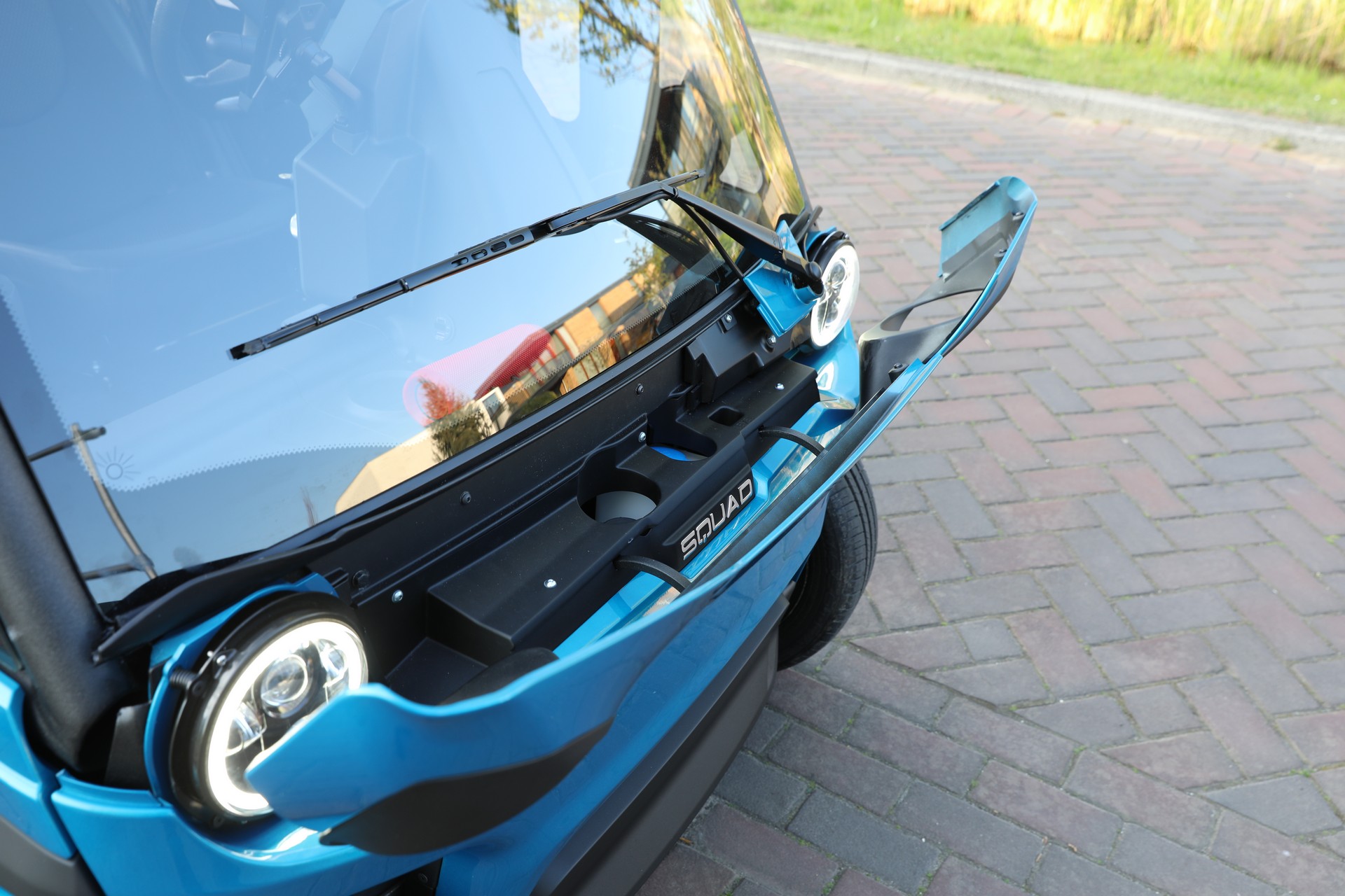 Meet The Squad, A Pint-Sized Urban EV With A Solar Roof