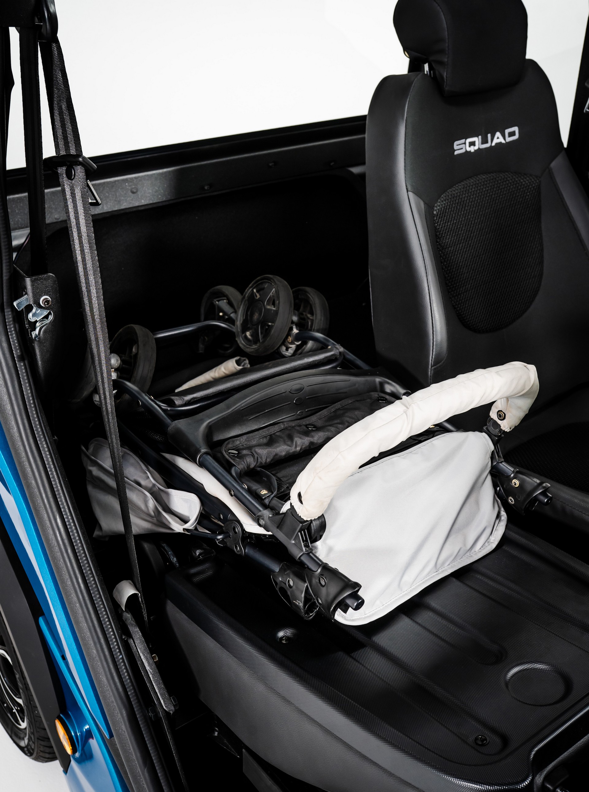 Meet The Squad, A Pint-Sized Urban EV With A Solar Roof