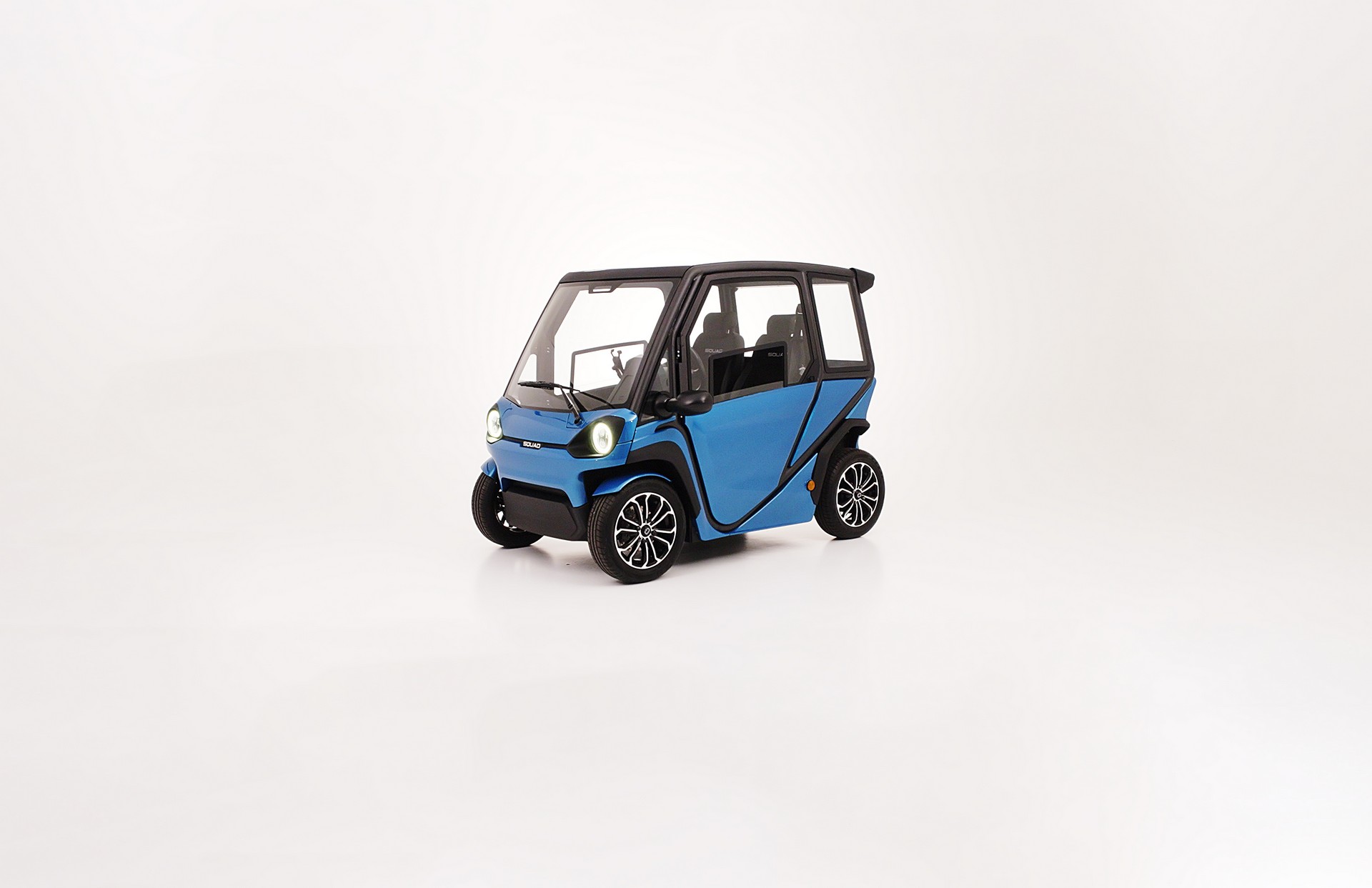 Meet The Squad, A Pint-Sized Urban EV With A Solar Roof