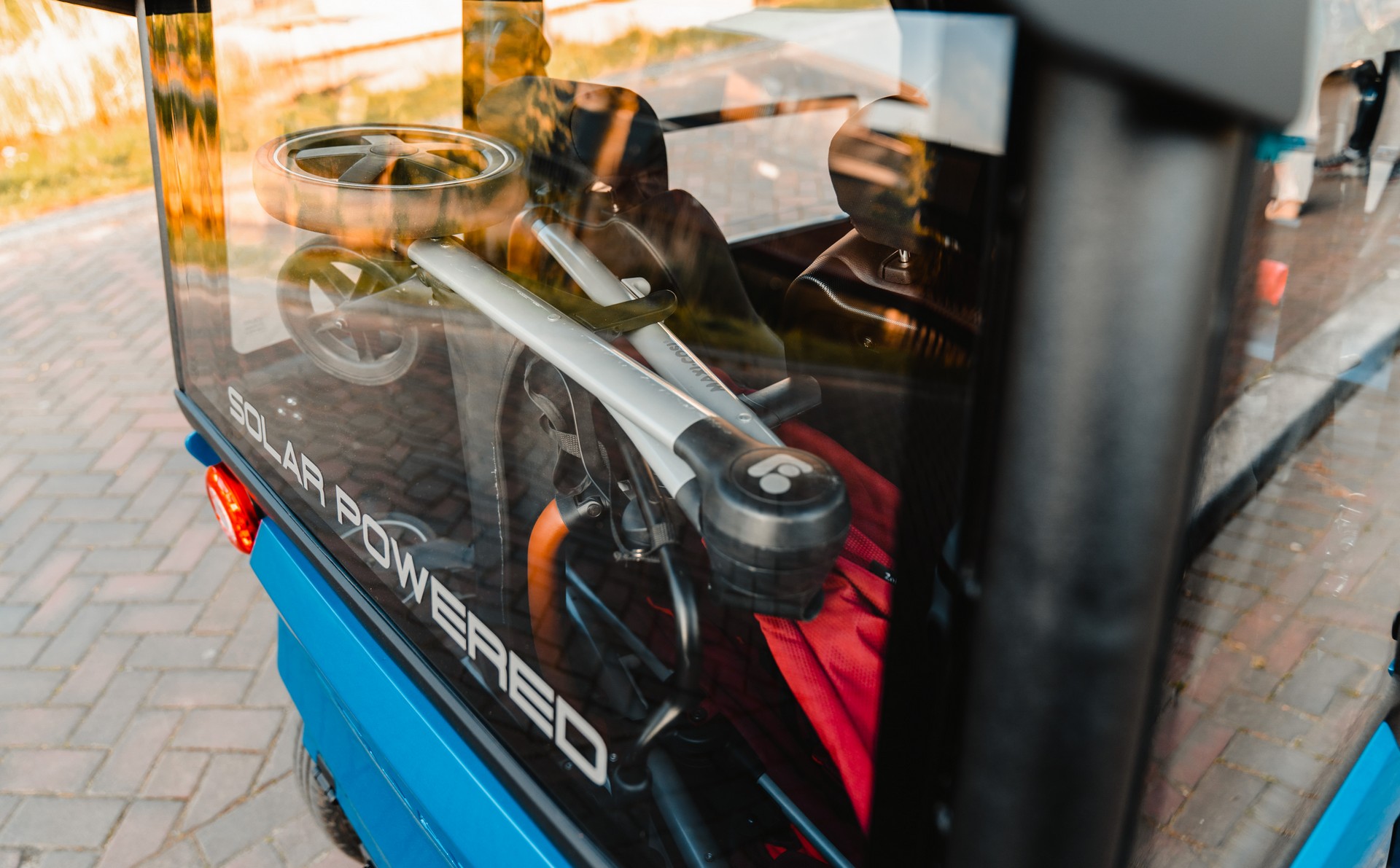 Meet The Squad, A Pint-Sized Urban EV With A Solar Roof