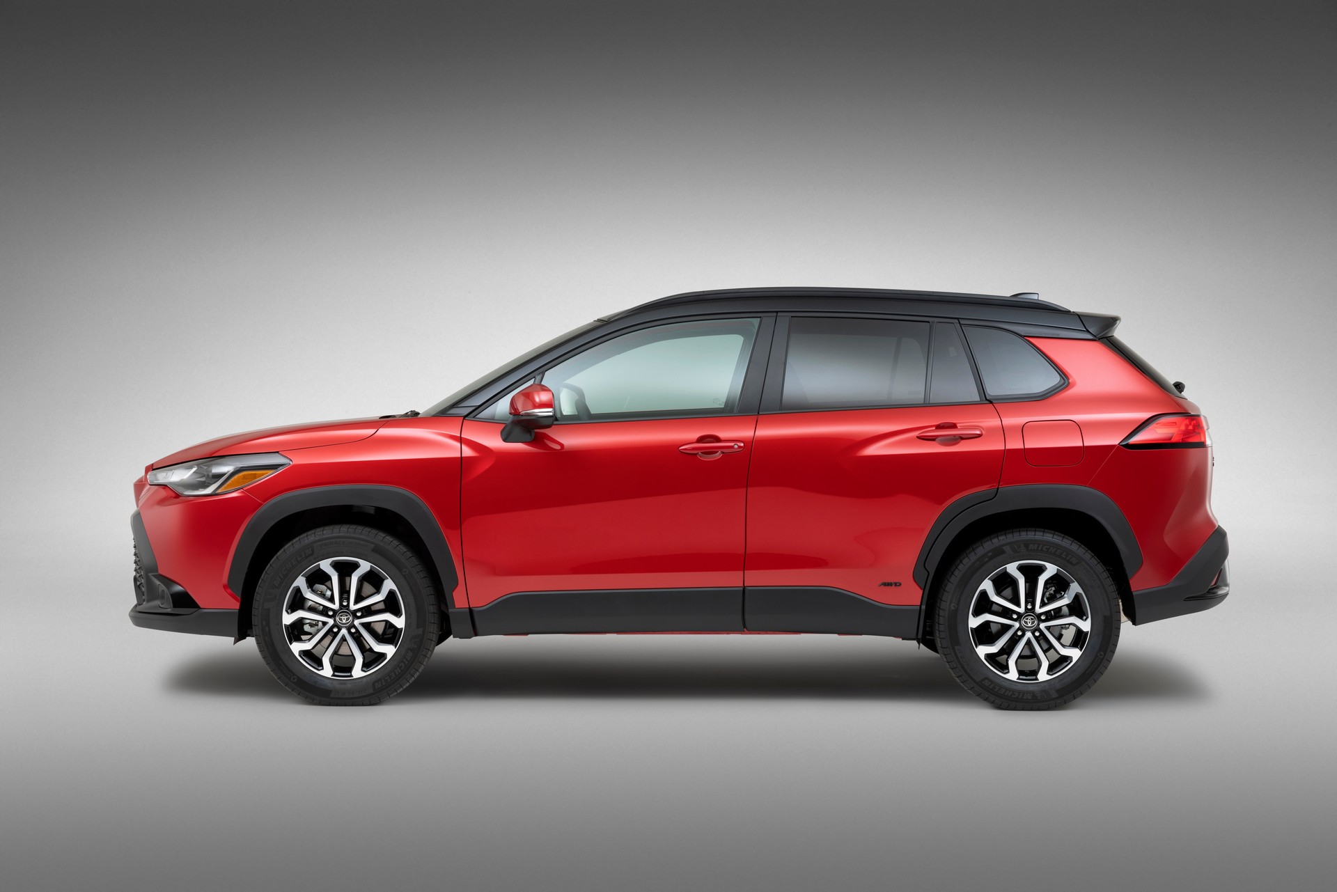 2023 Toyota Corolla Cross Hybrid Arrives In America With 194 HP And 37 MPG Combined