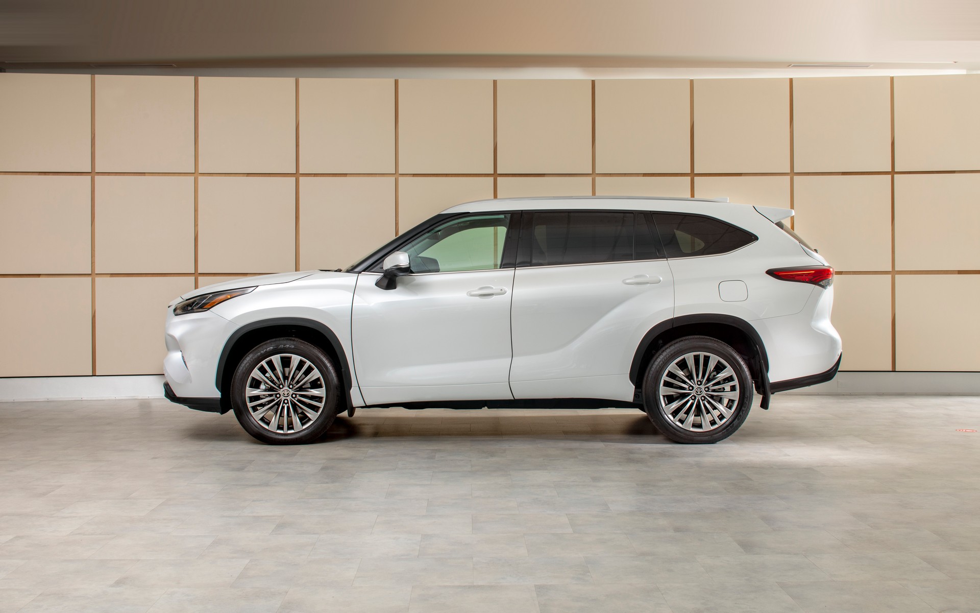2023 Toyota Highlander Goes Turbo, Packs 265 HP And New Tech