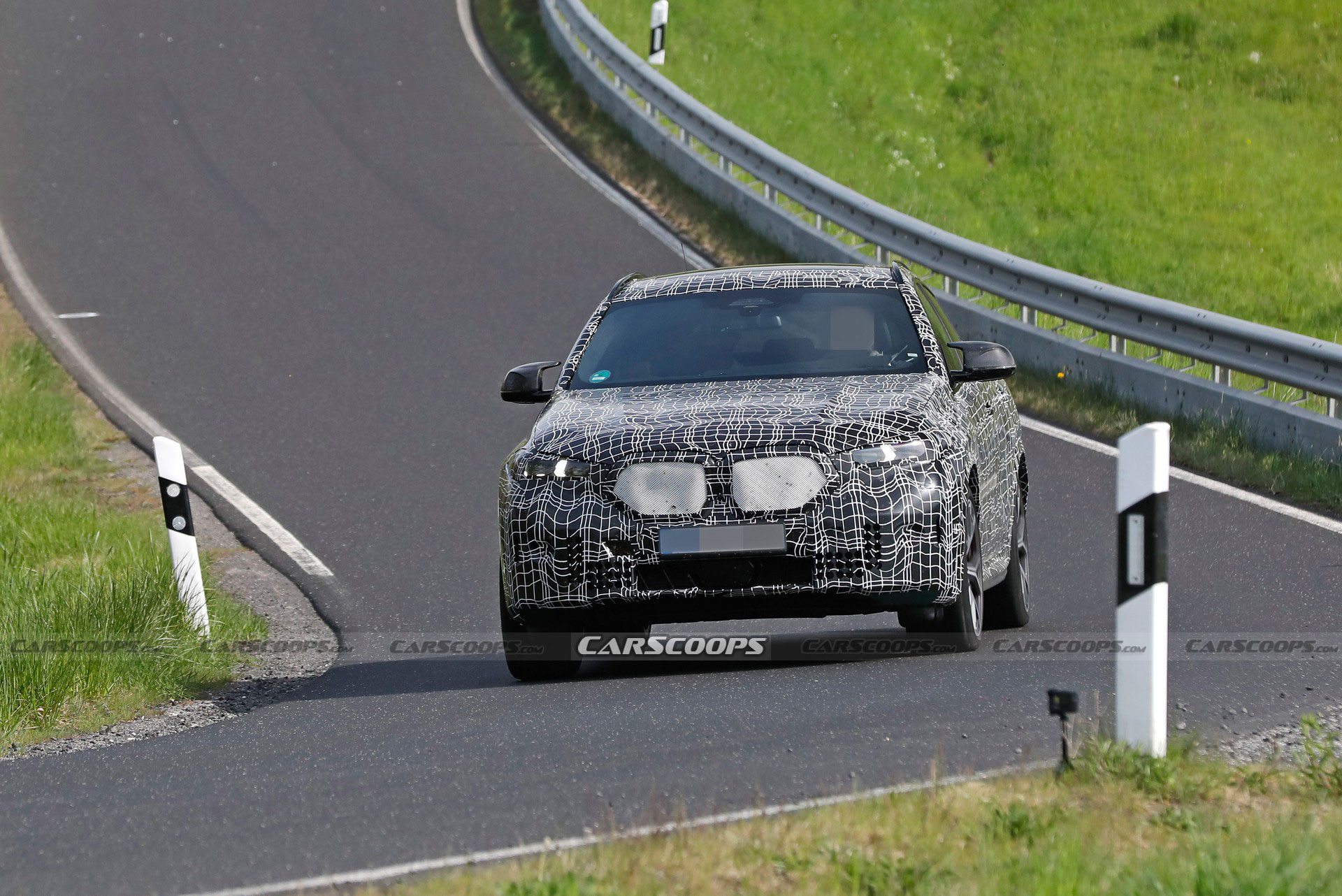 2024 BMW X6 Hides Modest Updates Underneath A Camouflaged Suit