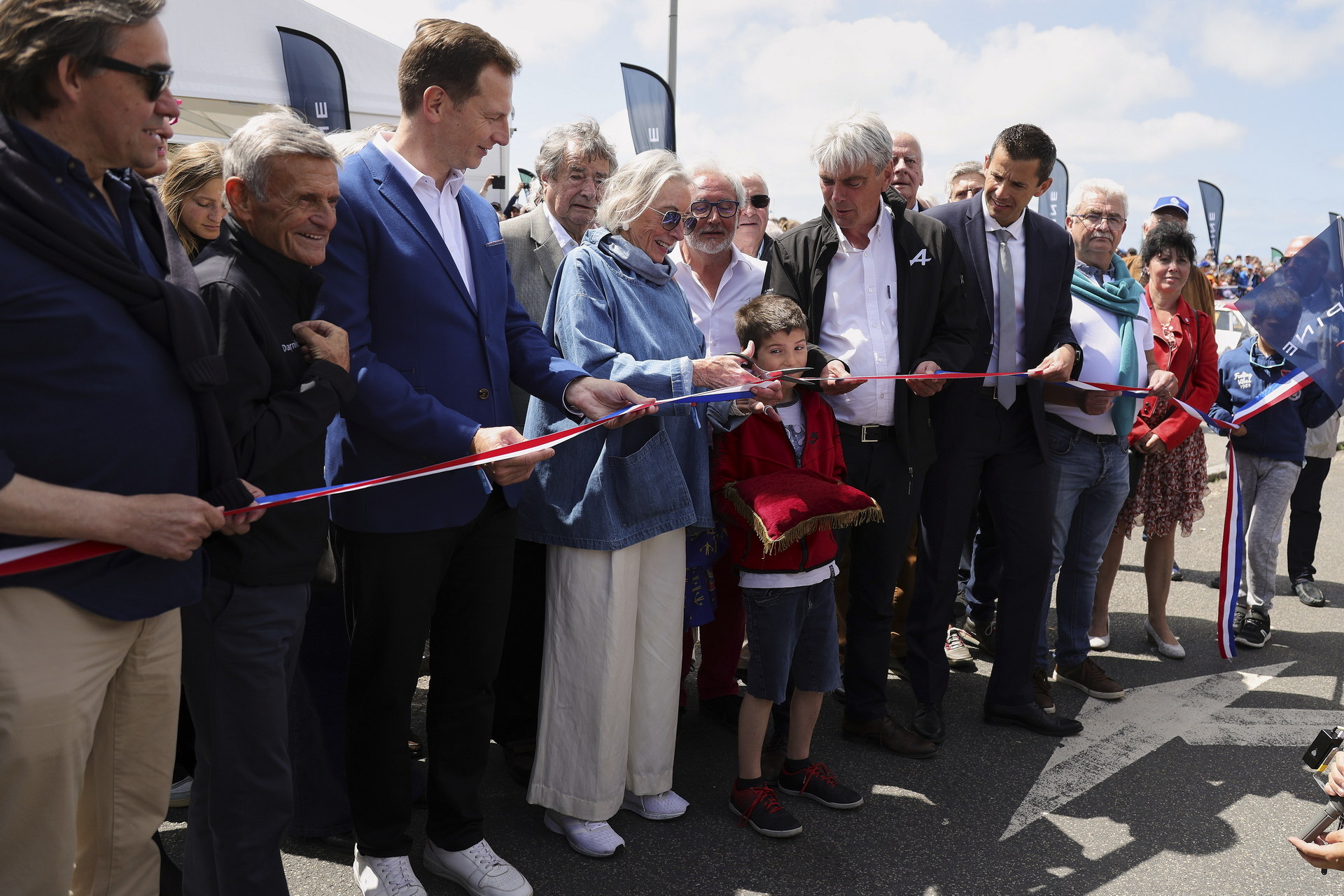 Alpine A110 GT J. Rédélé Limited Edition Honors The Centenary Of The Brand’s Founder