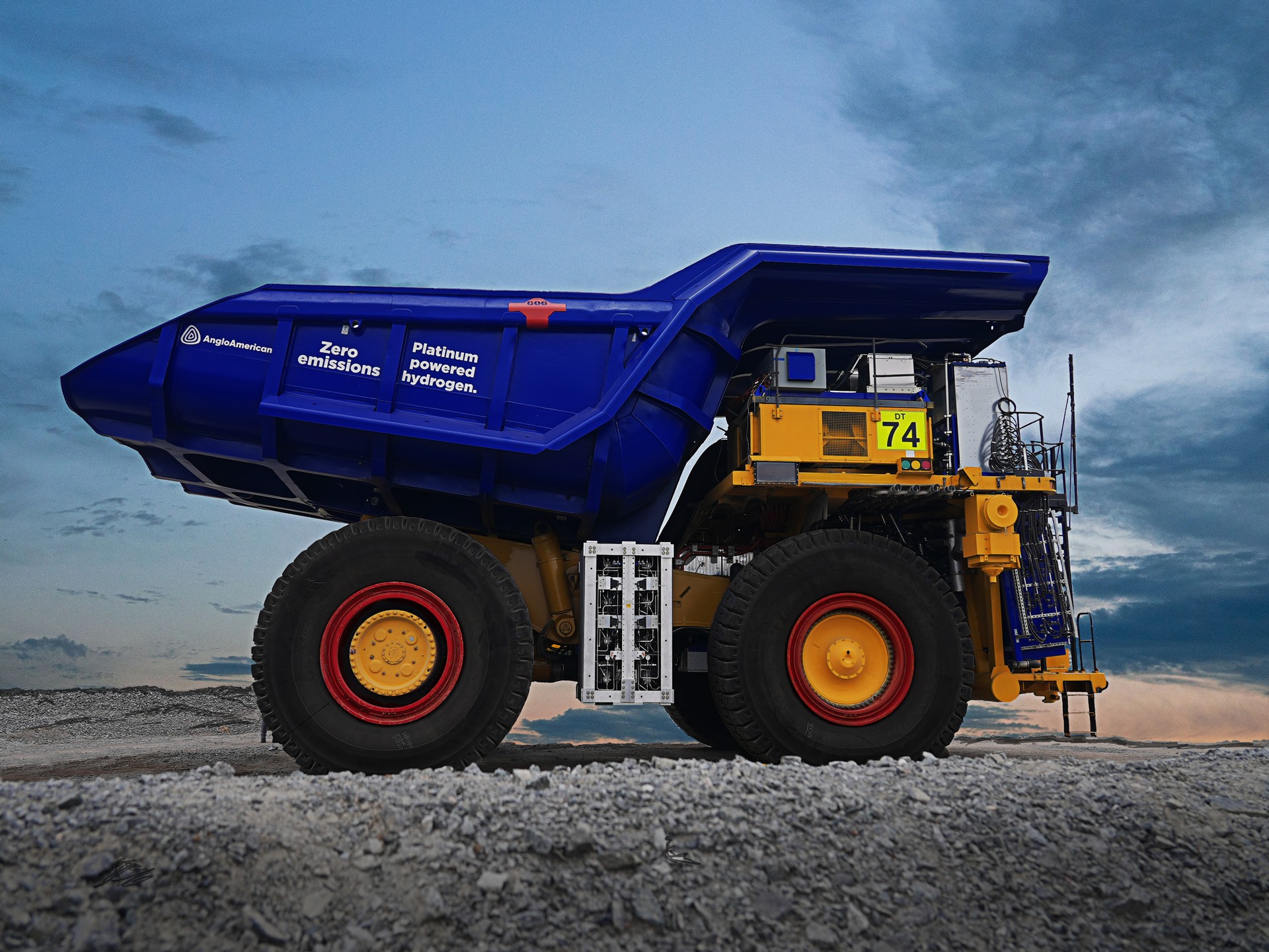 Anglo American’s New Hydrogen-Powered Truck Is Three Stories Tall And Can Haul 290 Tons Of Ore