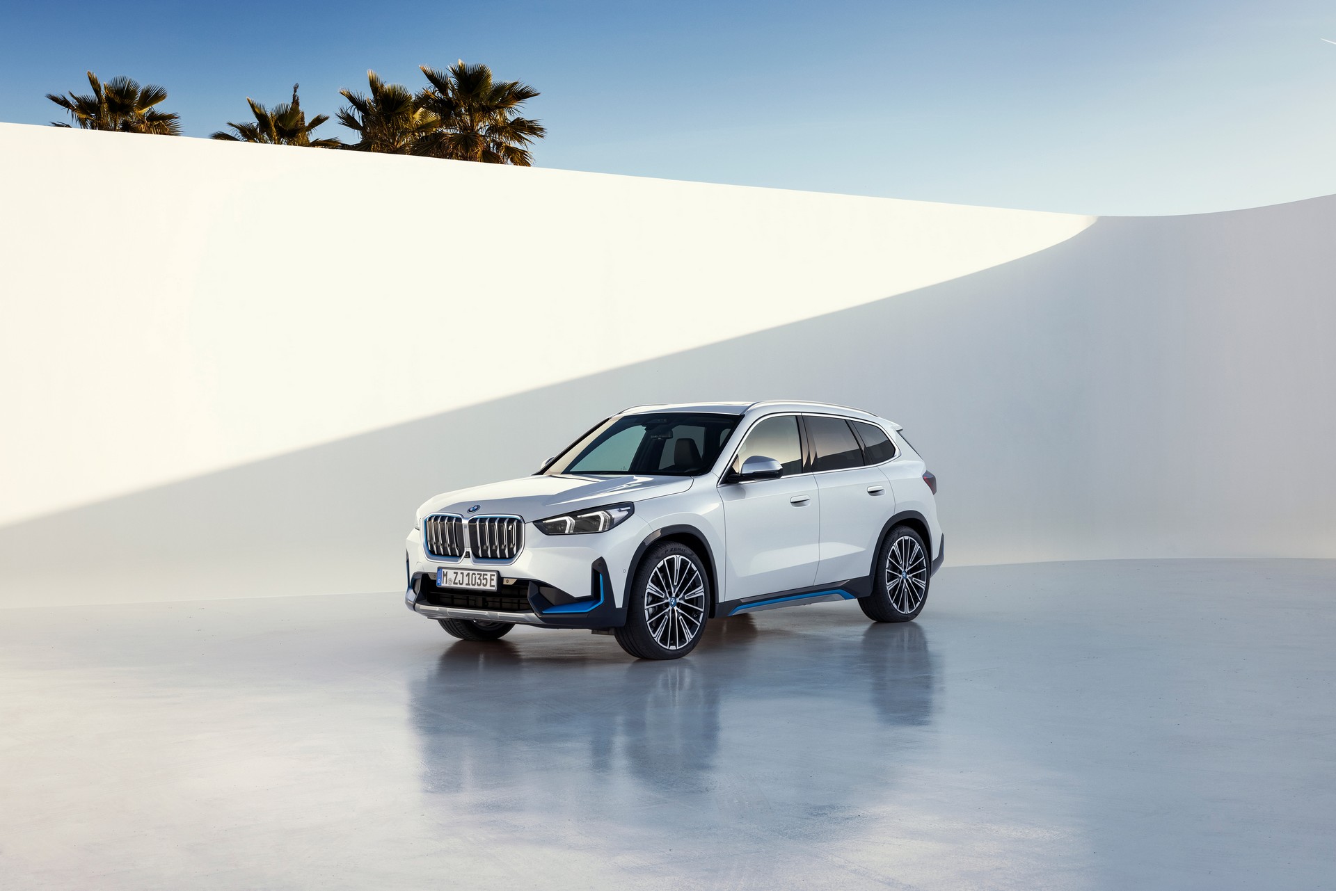 Electric 2023 BMW iX1 Has 313 HP And A 272-Mile Range, But It’s Not Coming To U.S.