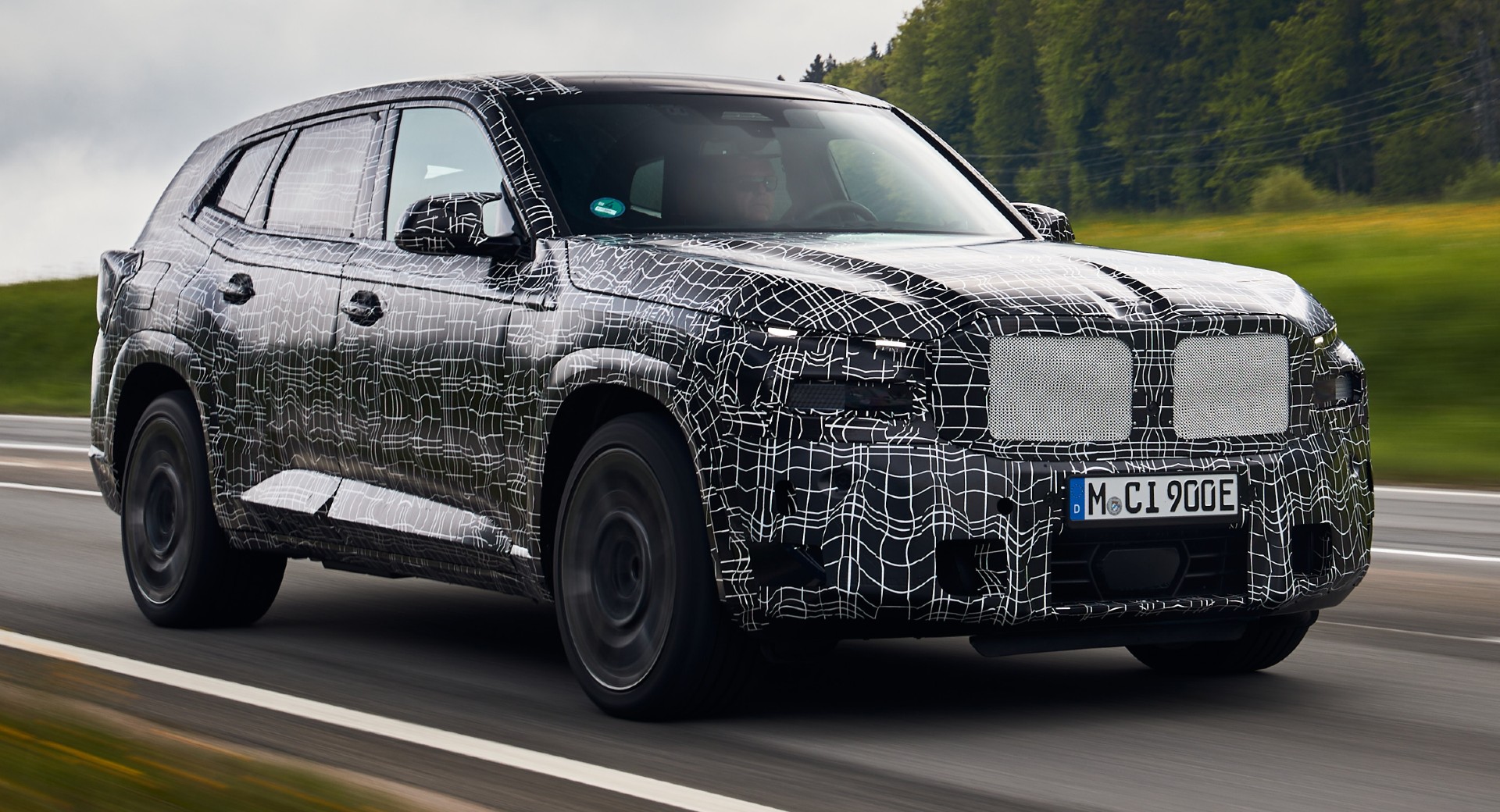 2023 BMW XM Coming With 644 Hp Of Electrified V8 Power And A 50-Mile Range In Base Form