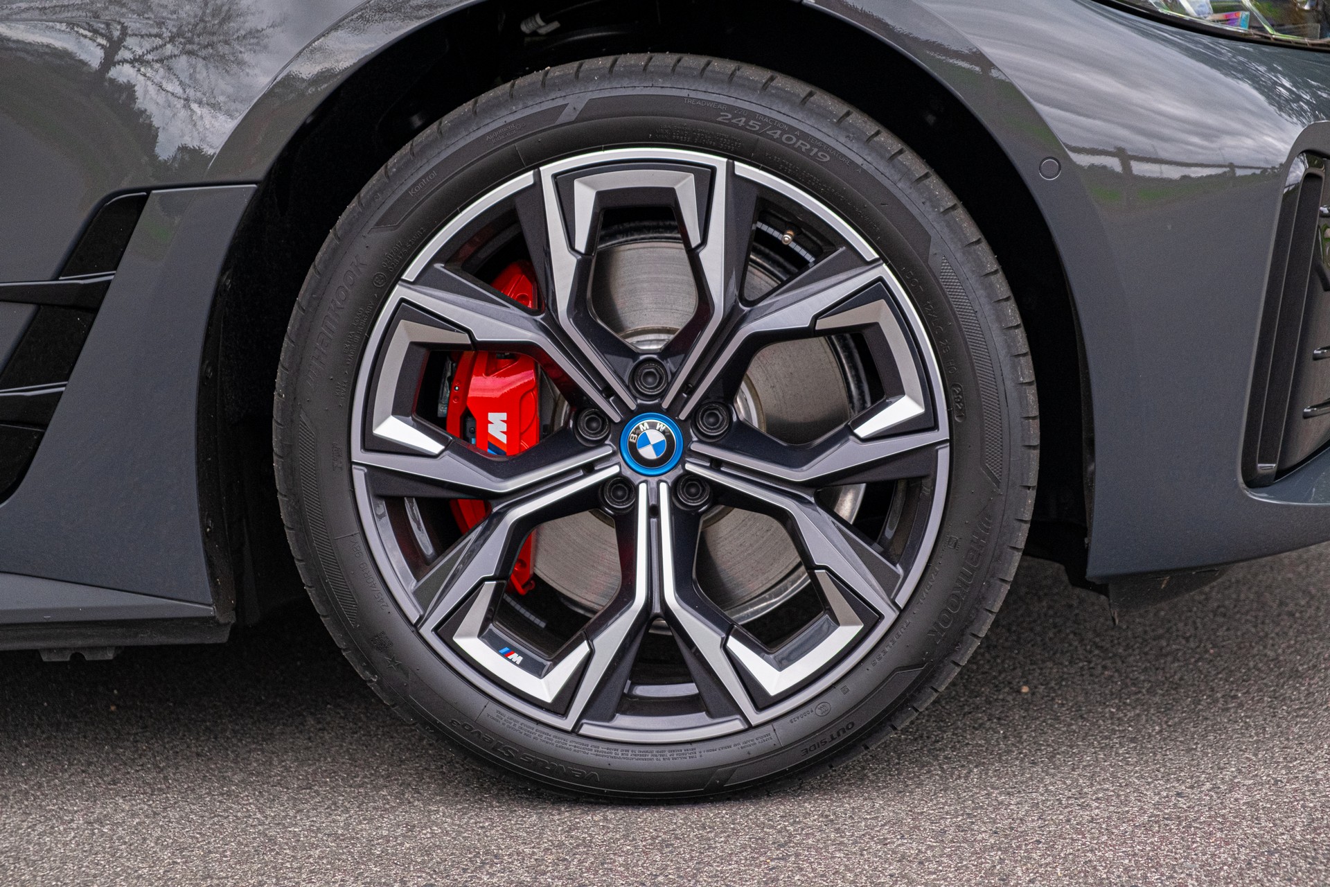 We Test The 2022 BMW i4 eDrive40 And Kia EV6 GT-Line AWD, Which Is Better?