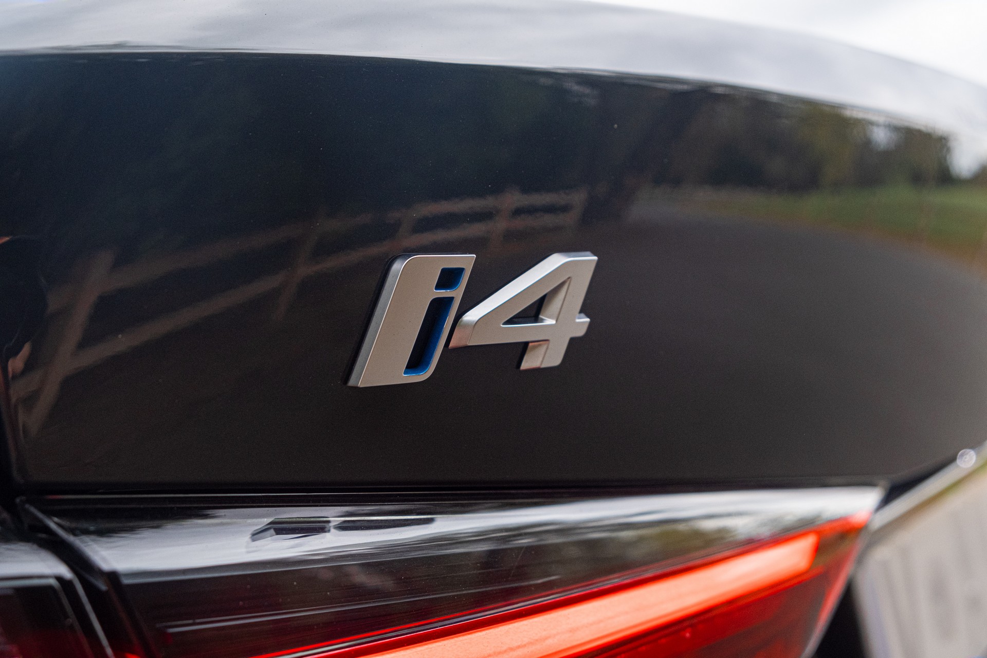 We Test The 2022 BMW i4 eDrive40 And Kia EV6 GT-Line AWD, Which Is Better?