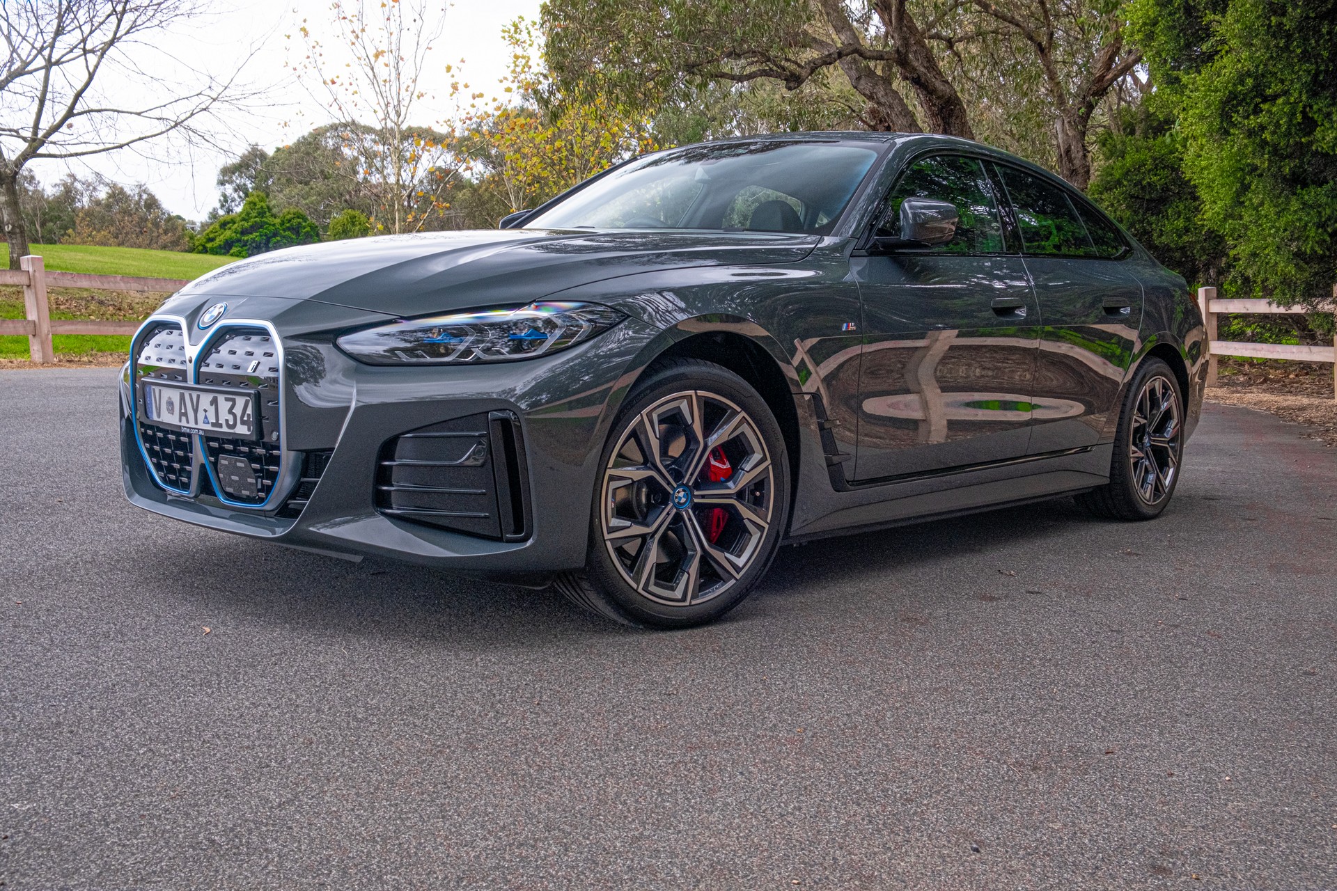 We Test The 2022 BMW i4 eDrive40 And Kia EV6 GT-Line AWD, Which Is Better?