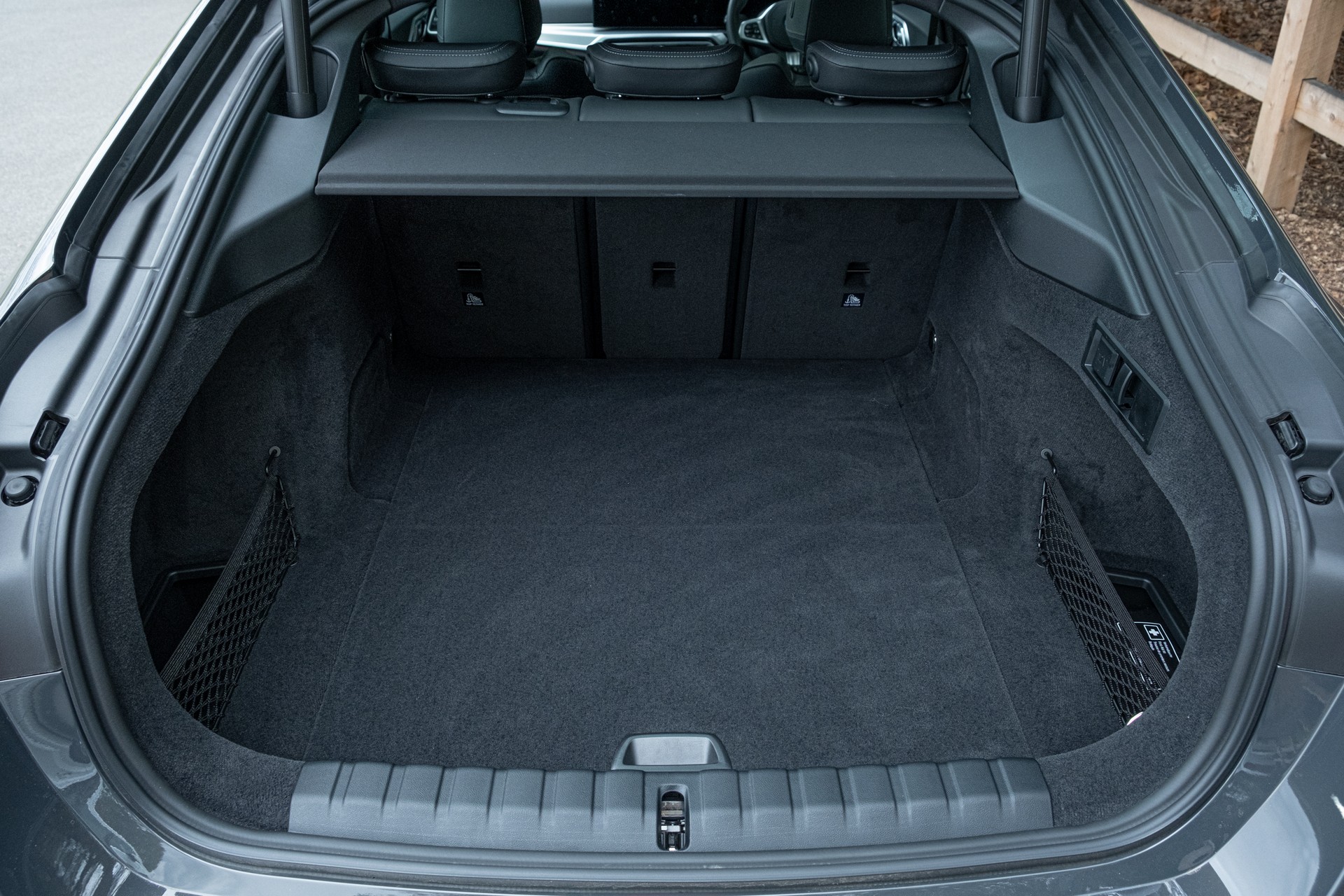 We Test The 2022 BMW i4 eDrive40 And Kia EV6 GT-Line AWD, Which Is Better?