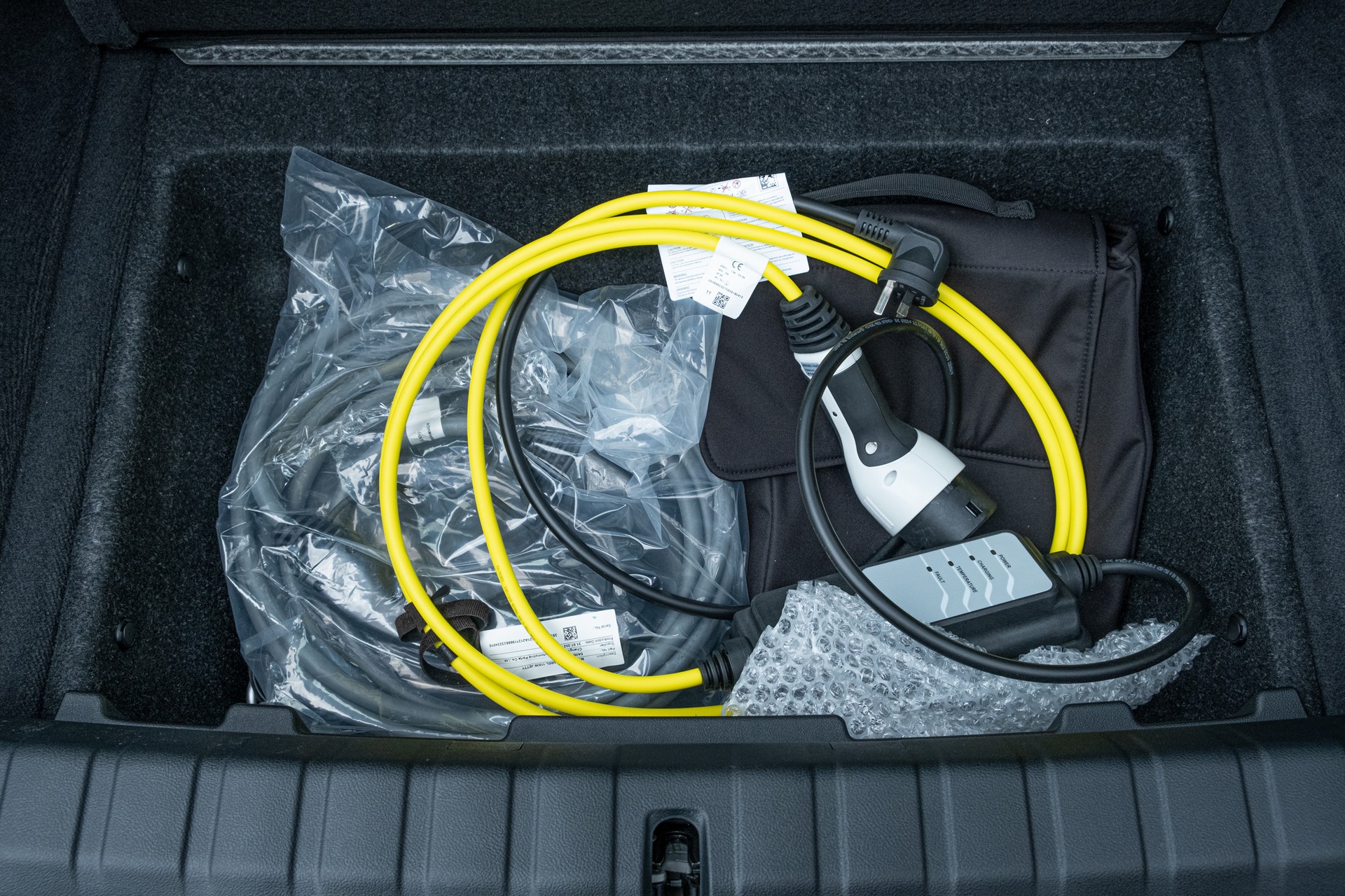 We Test The 2022 BMW i4 eDrive40 And Kia EV6 GT-Line AWD, Which Is Better?