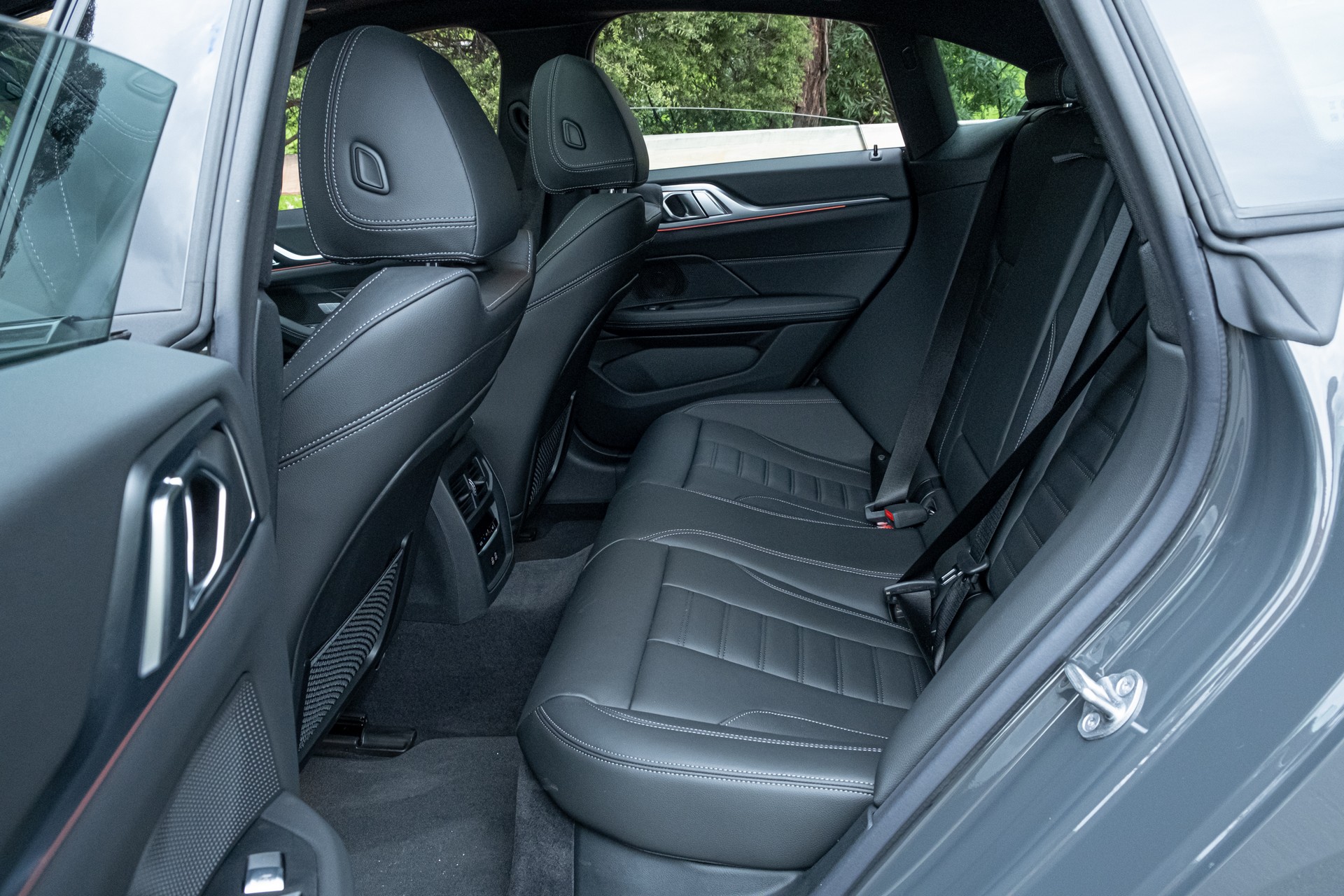 We Test The 2022 BMW i4 eDrive40 And Kia EV6 GT-Line AWD, Which Is Better?