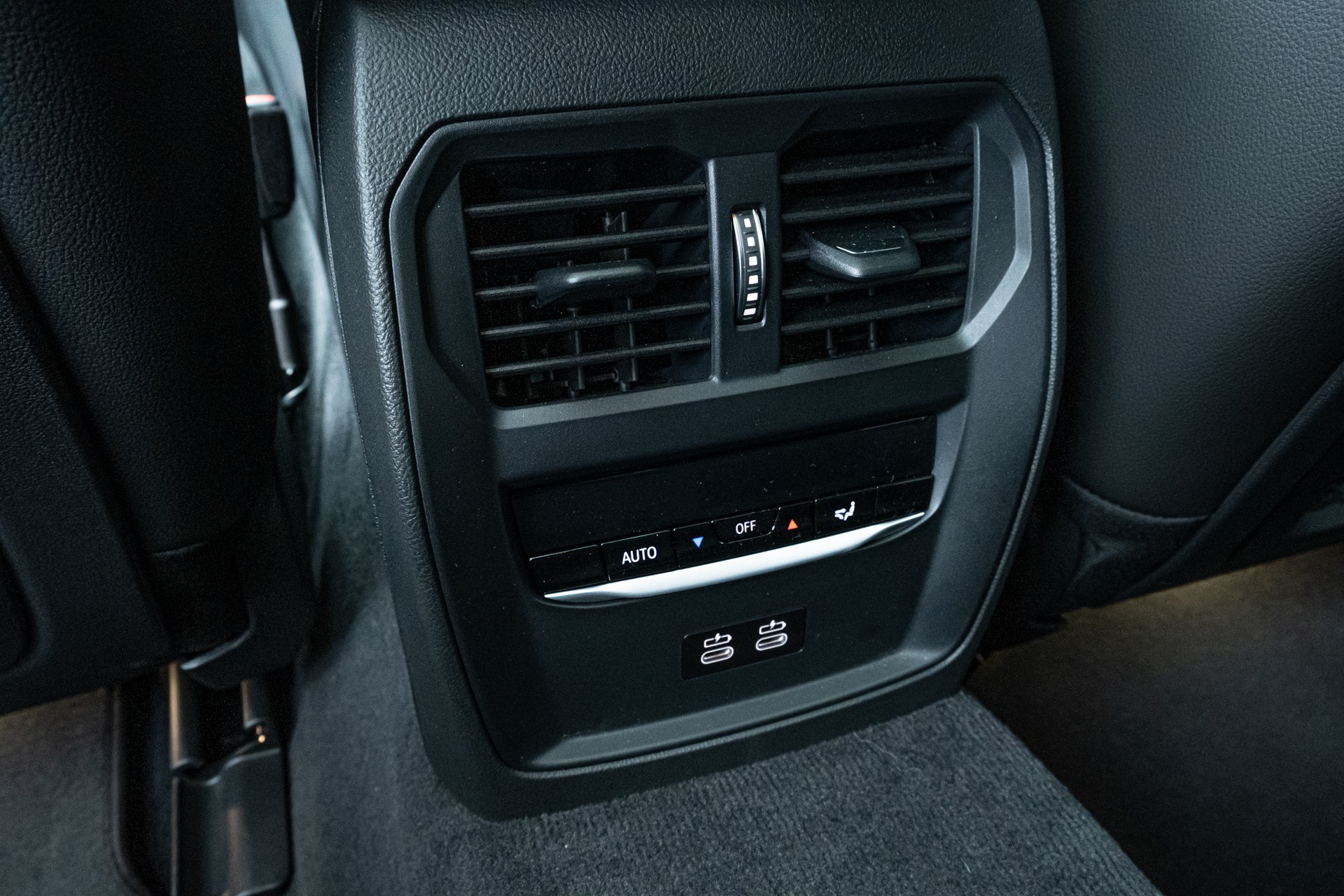 We Test The 2022 BMW i4 eDrive40 And Kia EV6 GT-Line AWD, Which Is Better?