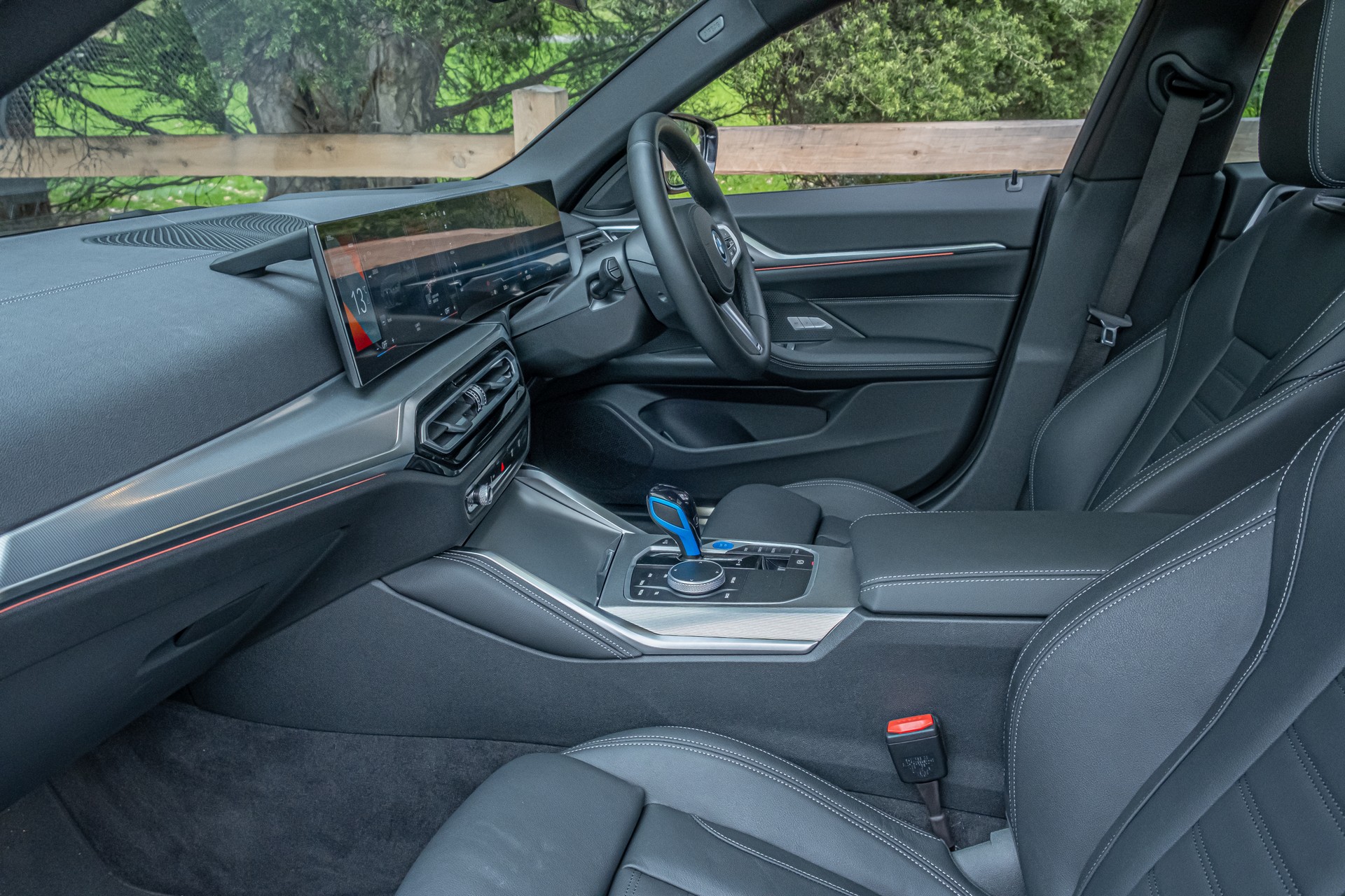 We Test The 2022 BMW i4 eDrive40 And Kia EV6 GT-Line AWD, Which Is Better?