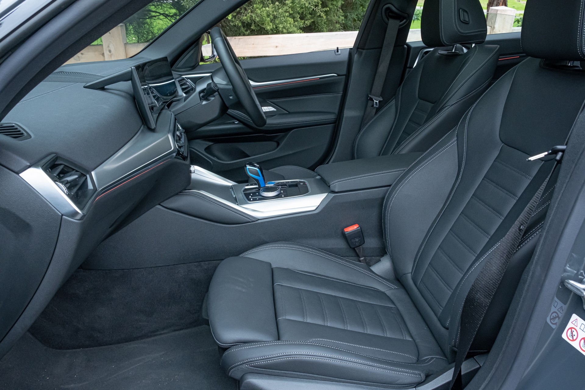 We Test The 2022 BMW i4 eDrive40 And Kia EV6 GT-Line AWD, Which Is Better?