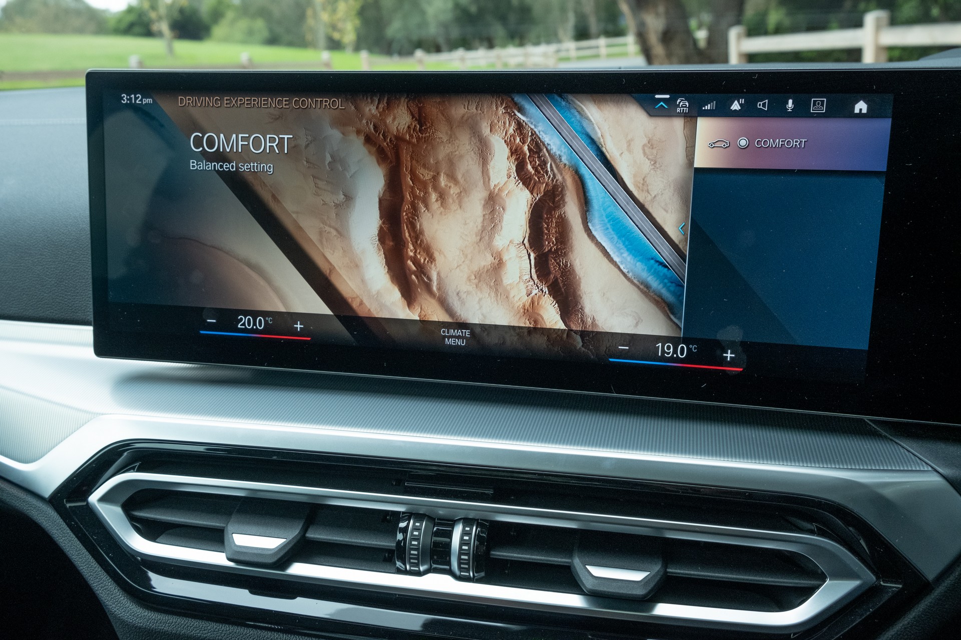 We Test The 2022 BMW i4 eDrive40 And Kia EV6 GT-Line AWD, Which Is Better?