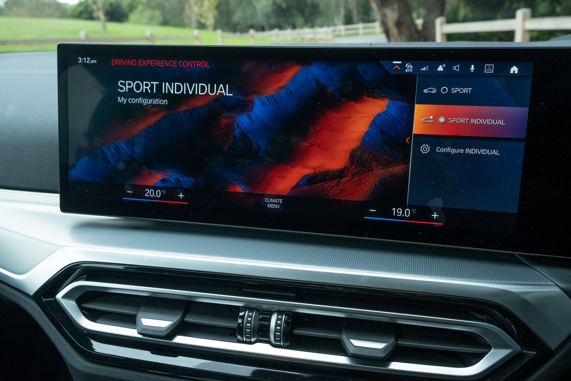 We Test The 2022 BMW i4 eDrive40 And Kia EV6 GT-Line AWD, Which Is Better?