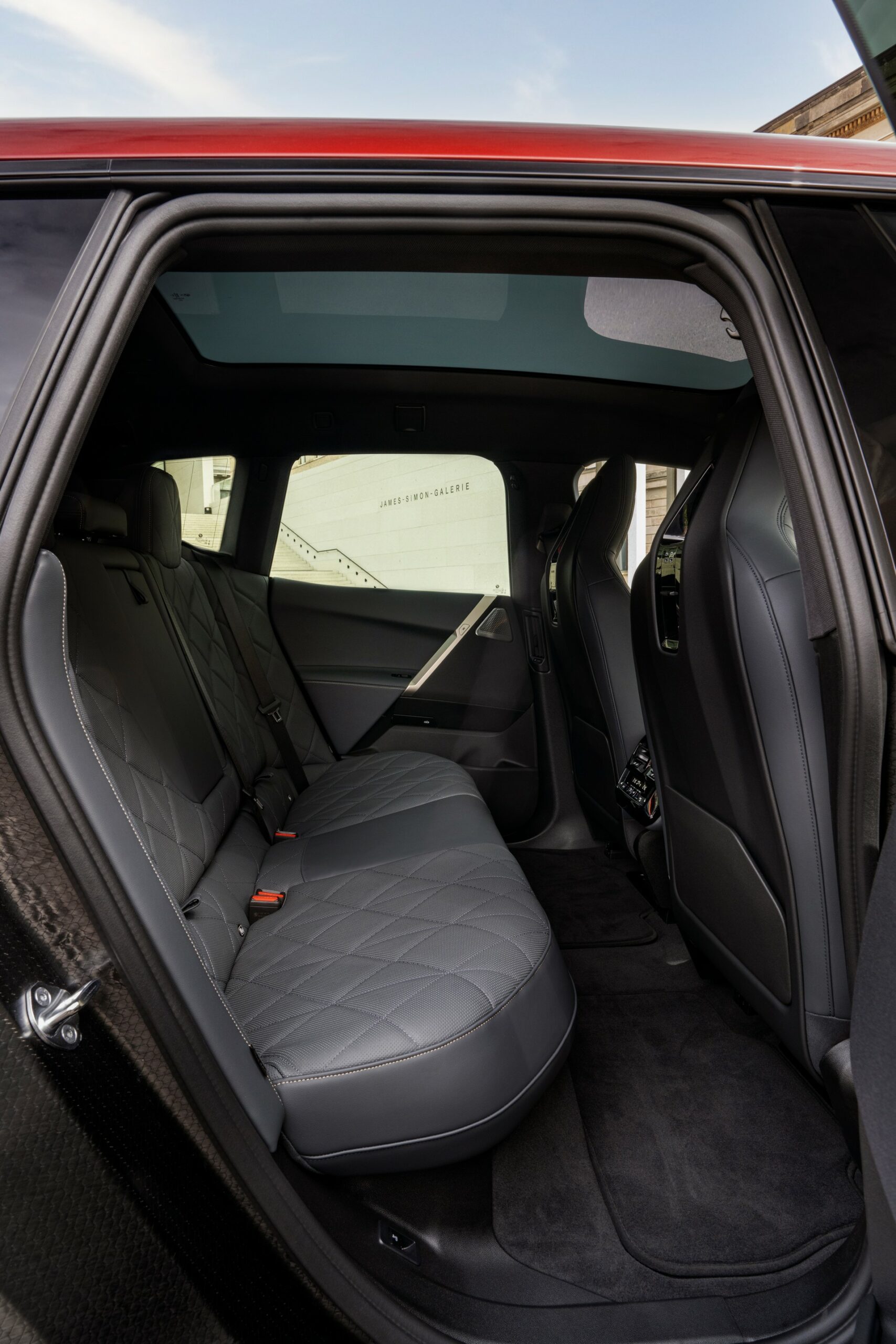 BMW Drops Huge Gallery Of 2023 iX M60