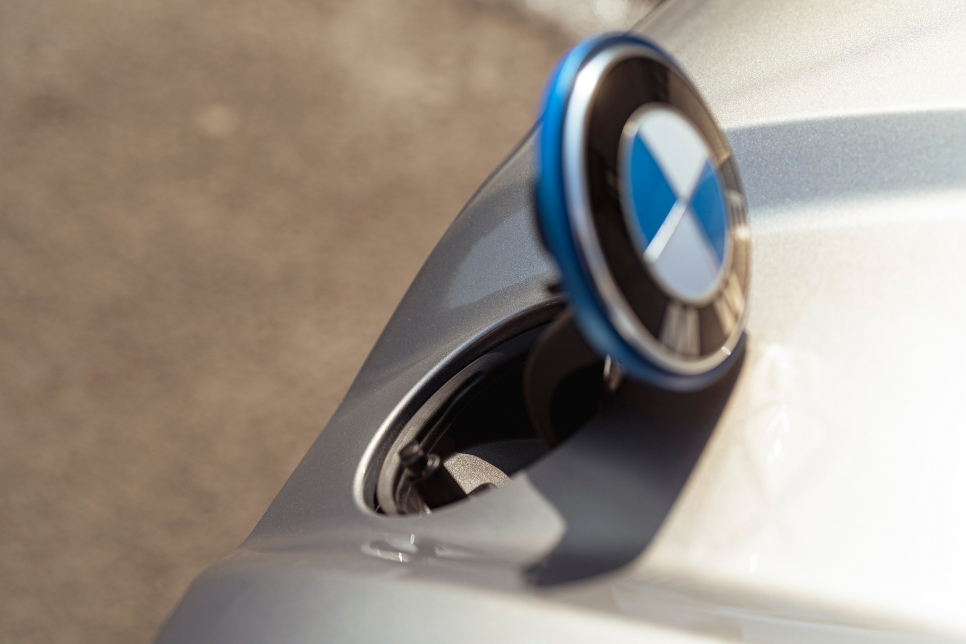 BMW Drops Huge Gallery Of 2023 iX M60