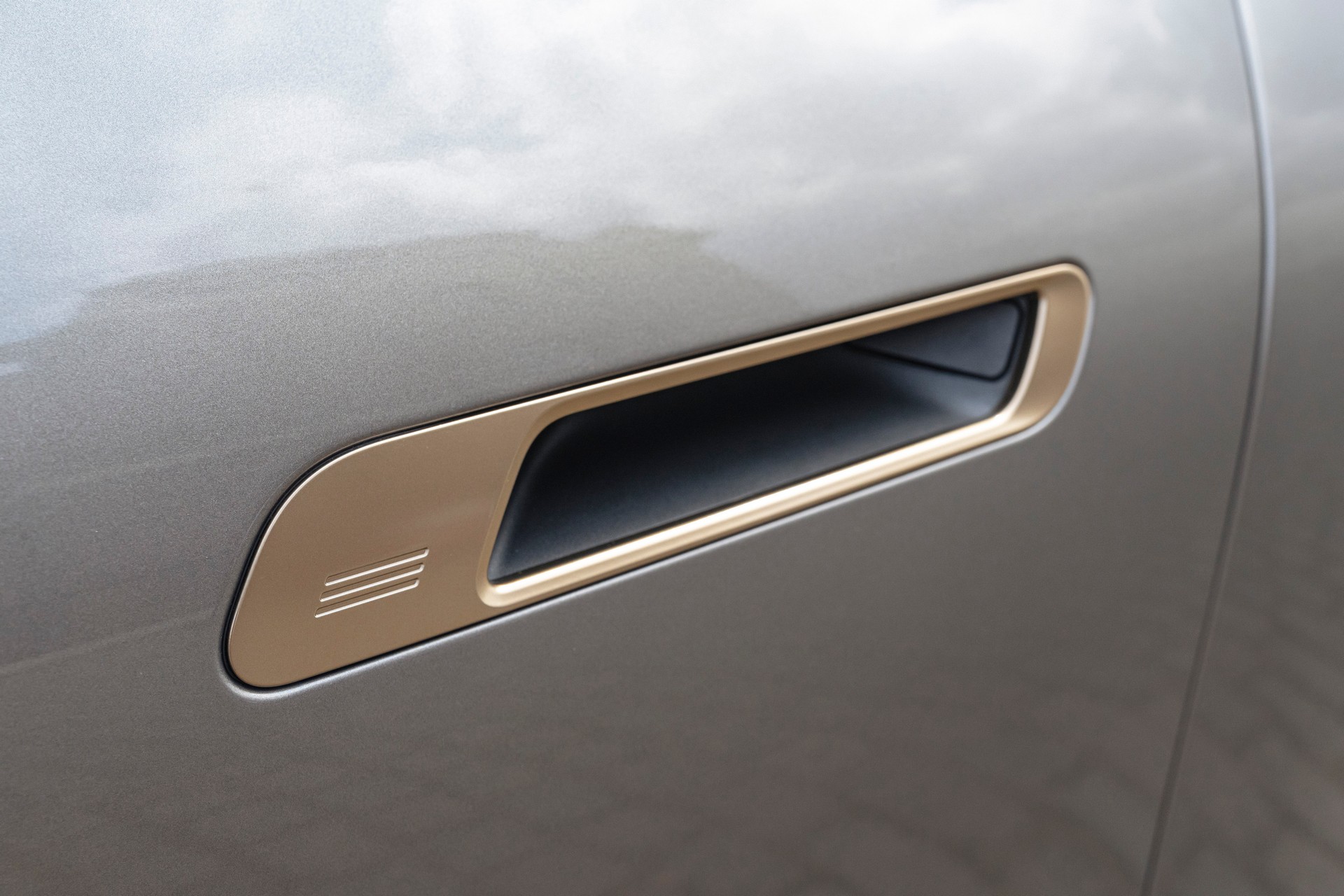 BMW Drops Huge Gallery Of 2023 iX M60