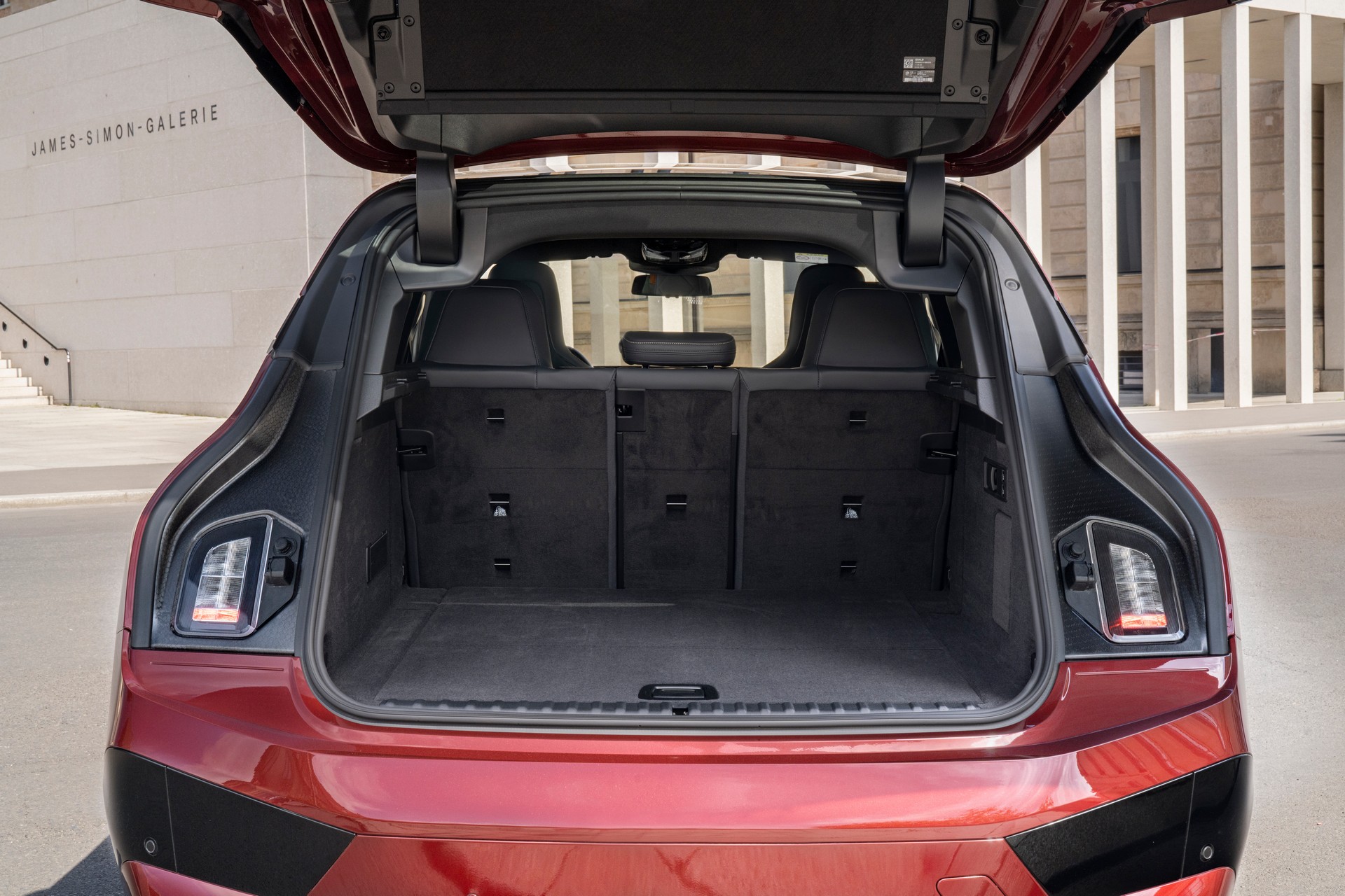 BMW Drops Huge Gallery Of 2023 iX M60