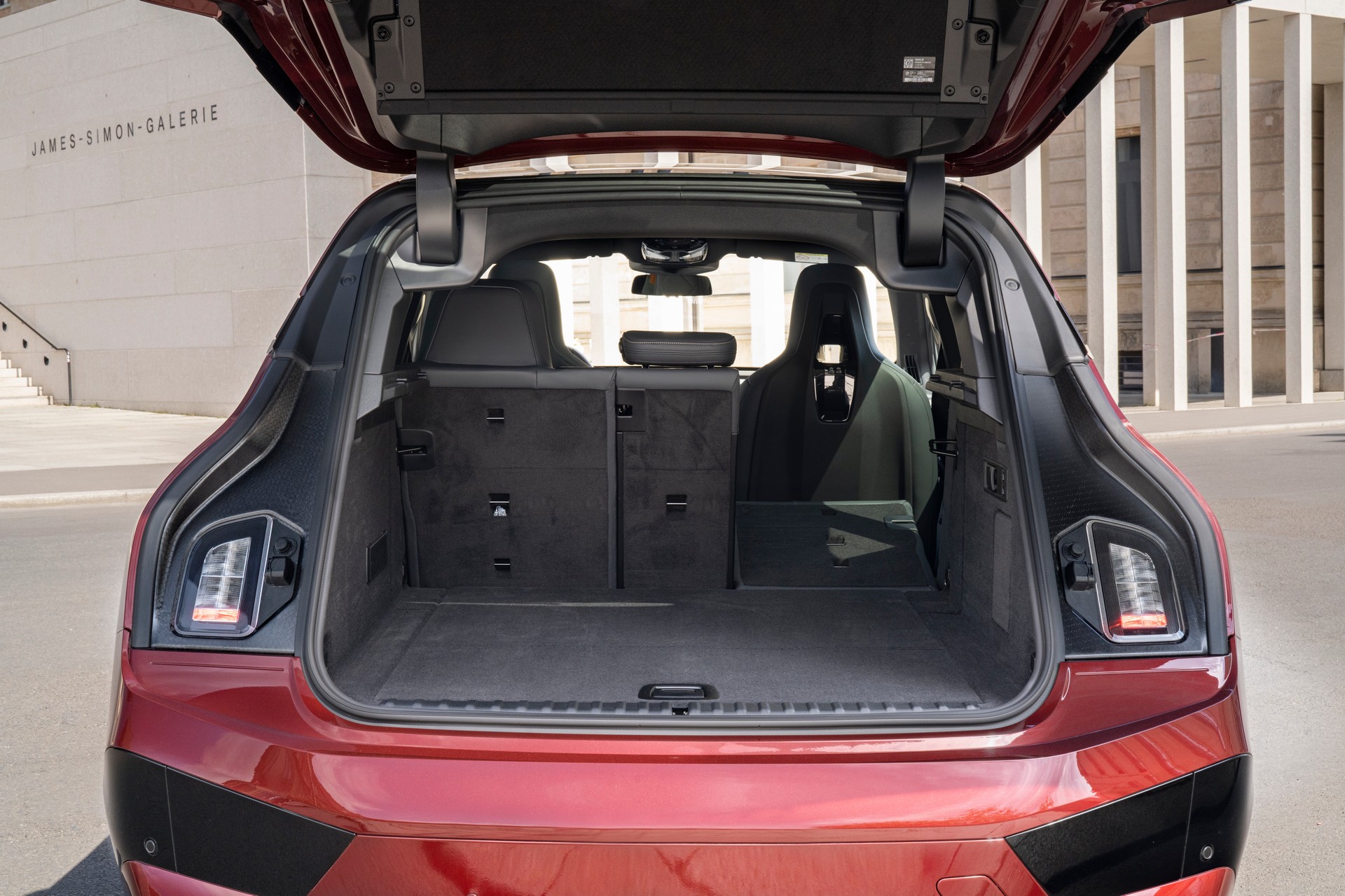 BMW Drops Huge Gallery Of 2023 iX M60