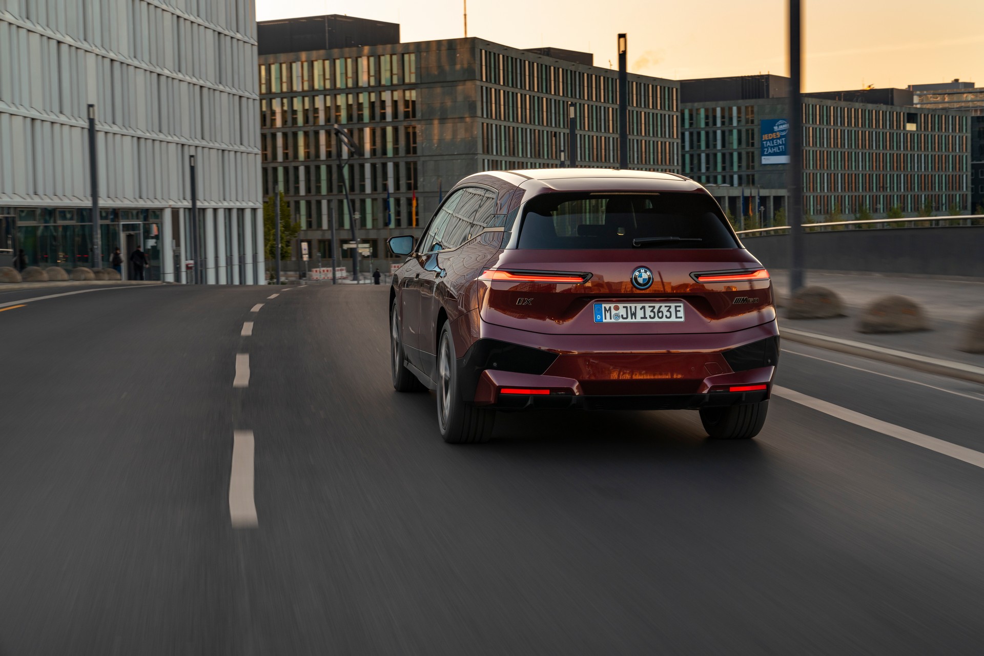 BMW Drops Huge Gallery Of 2023 iX M60