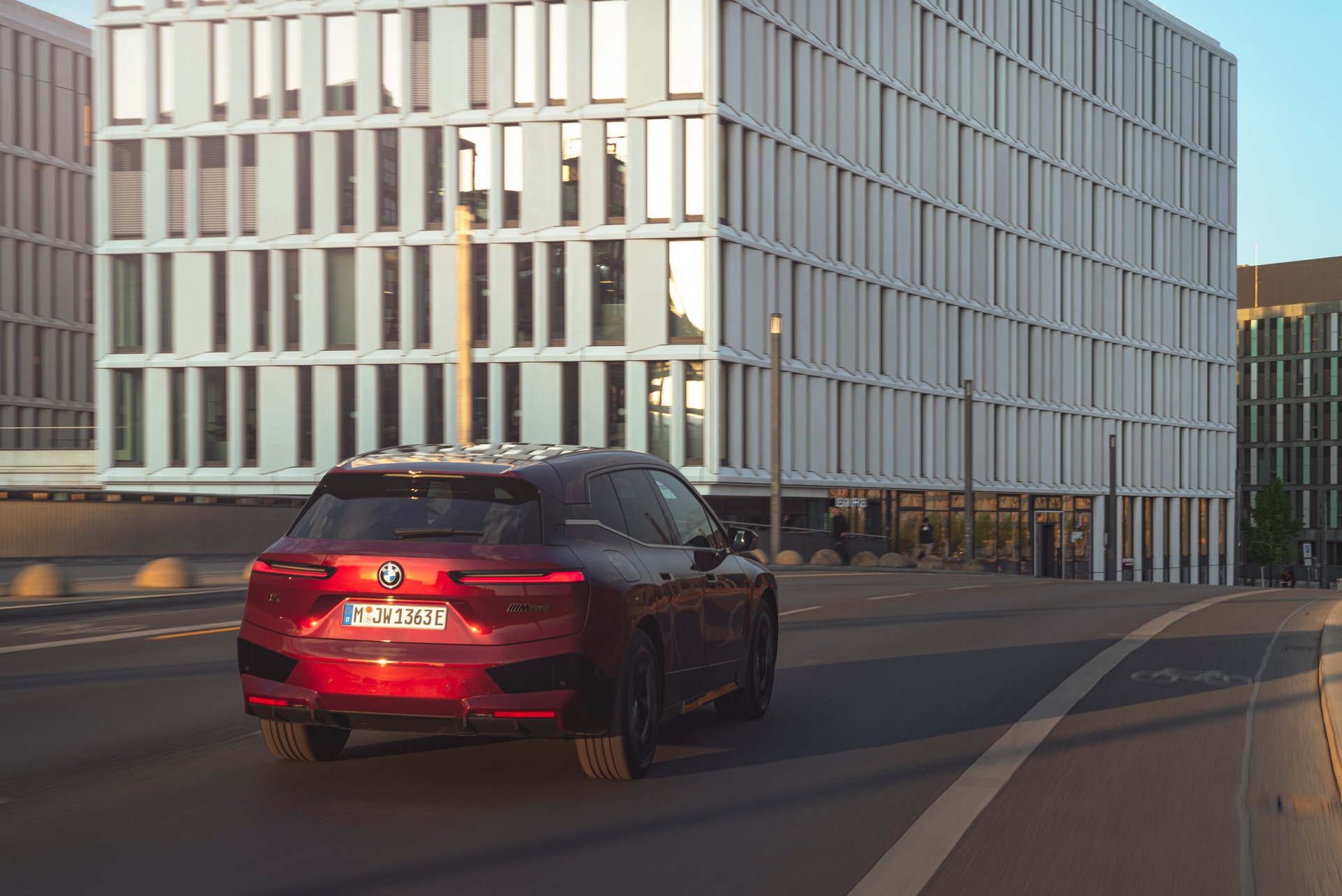 BMW Drops Huge Gallery Of 2023 iX M60