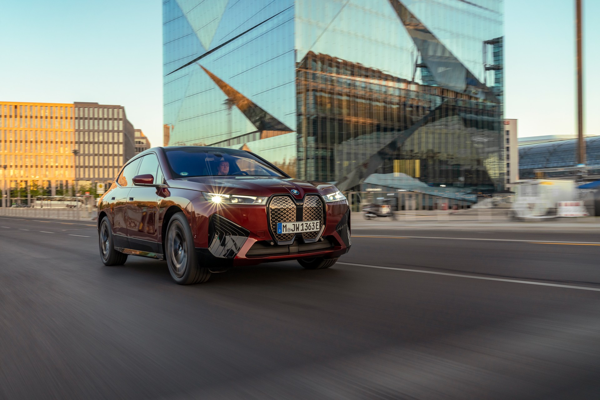 BMW Drops Huge Gallery Of 2023 iX M60