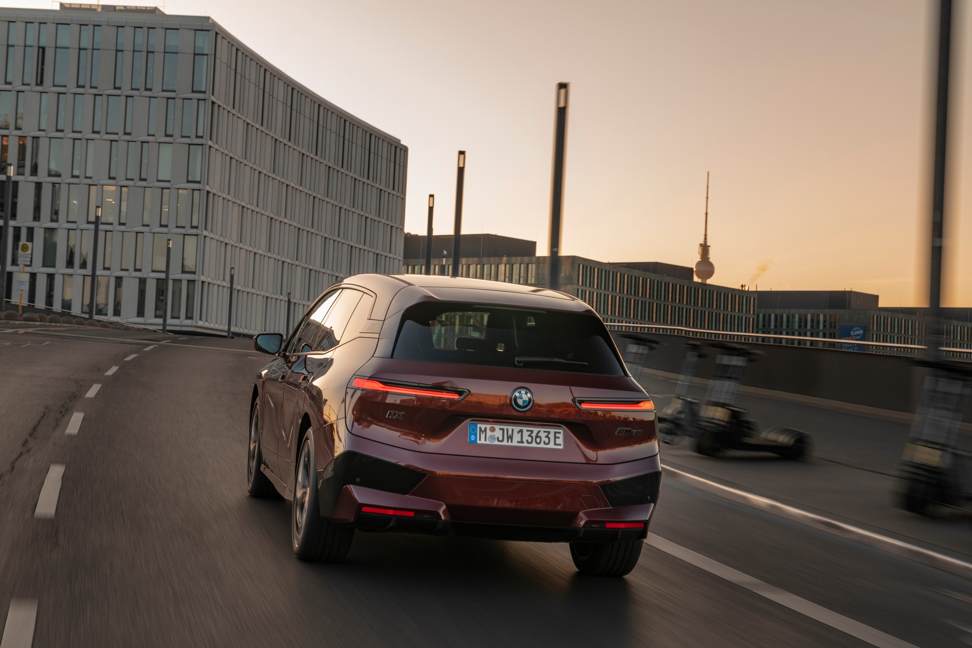 BMW Drops Huge Gallery Of 2023 iX M60