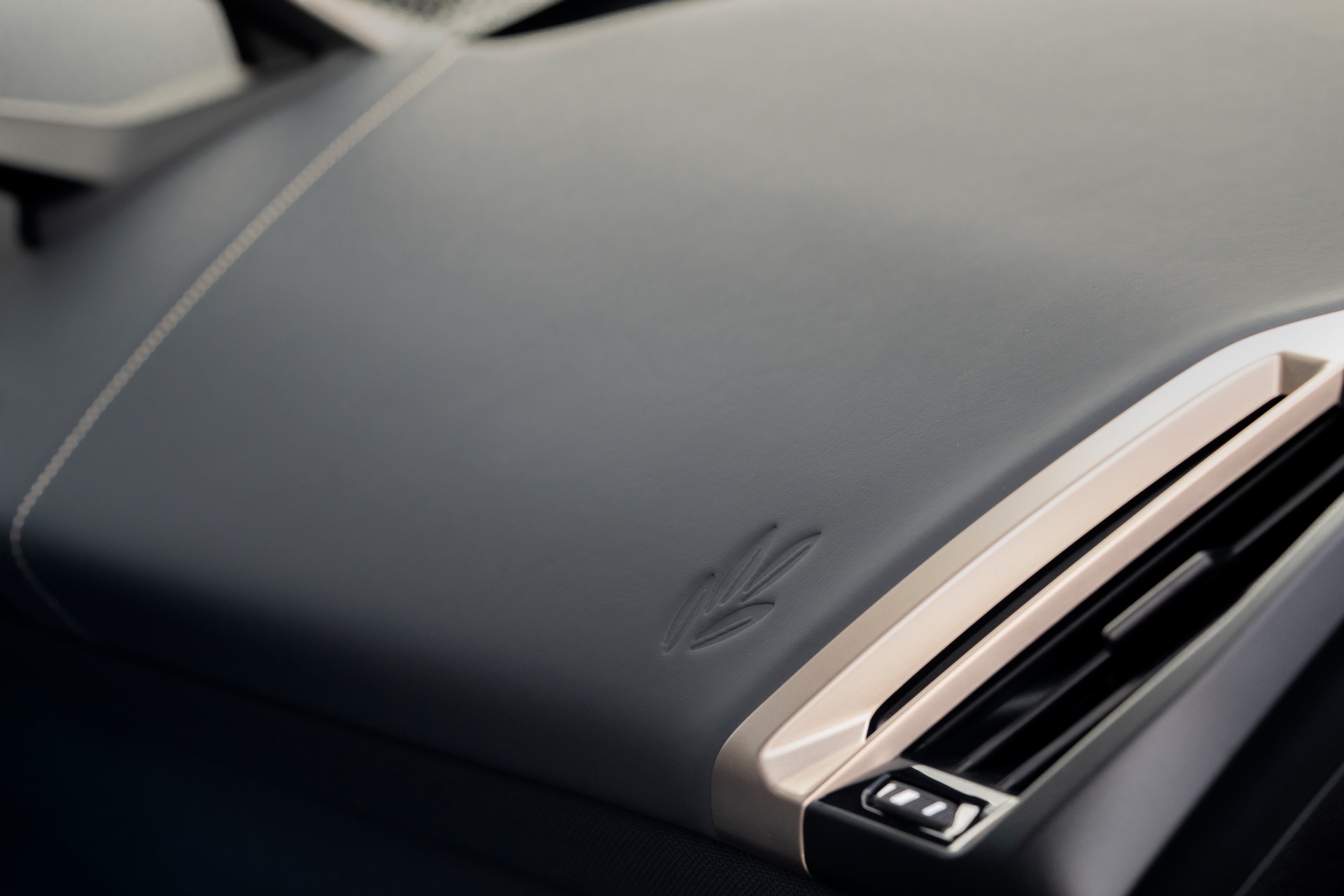 BMW Drops Huge Gallery Of 2023 iX M60