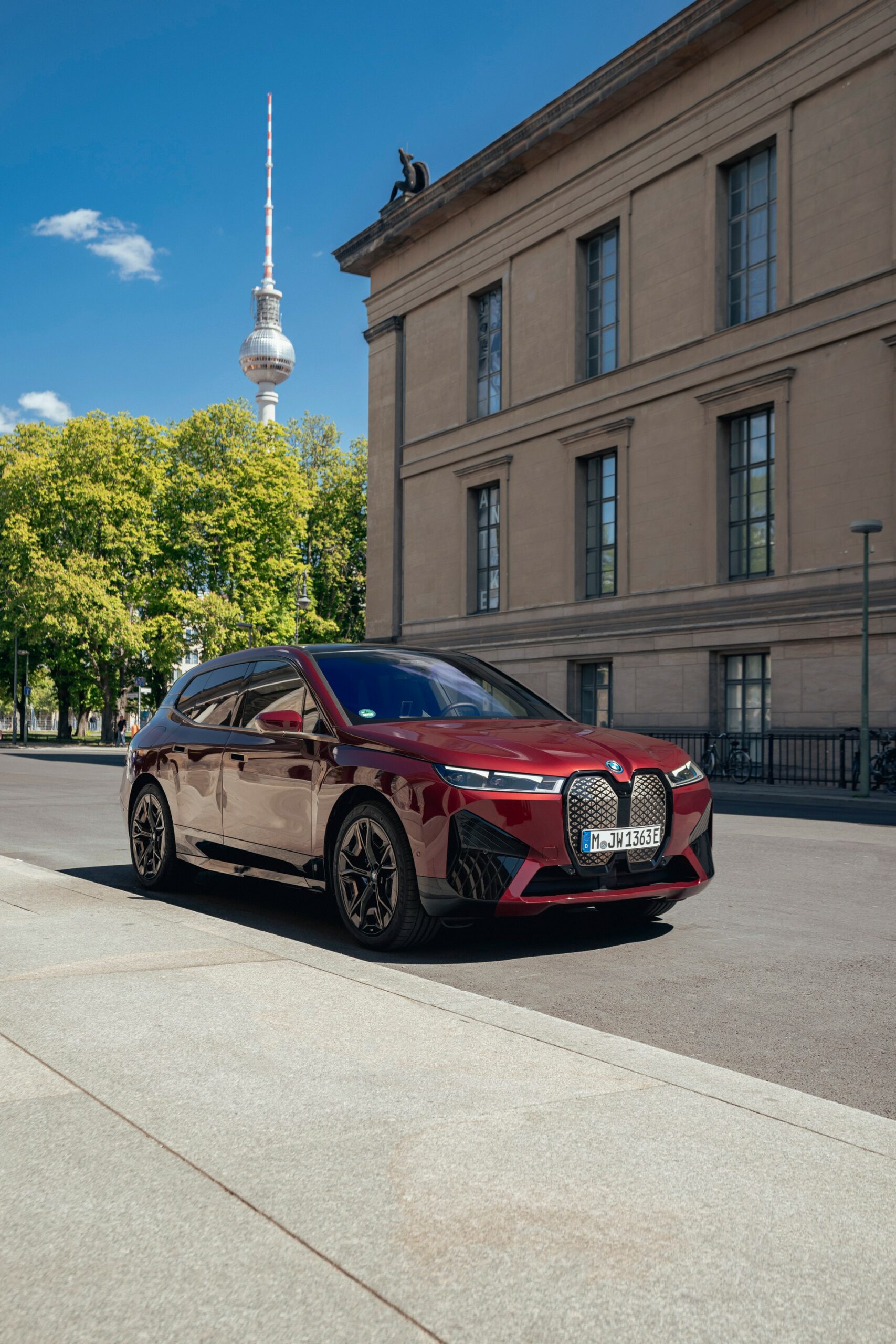 BMW Drops Huge Gallery Of 2023 iX M60