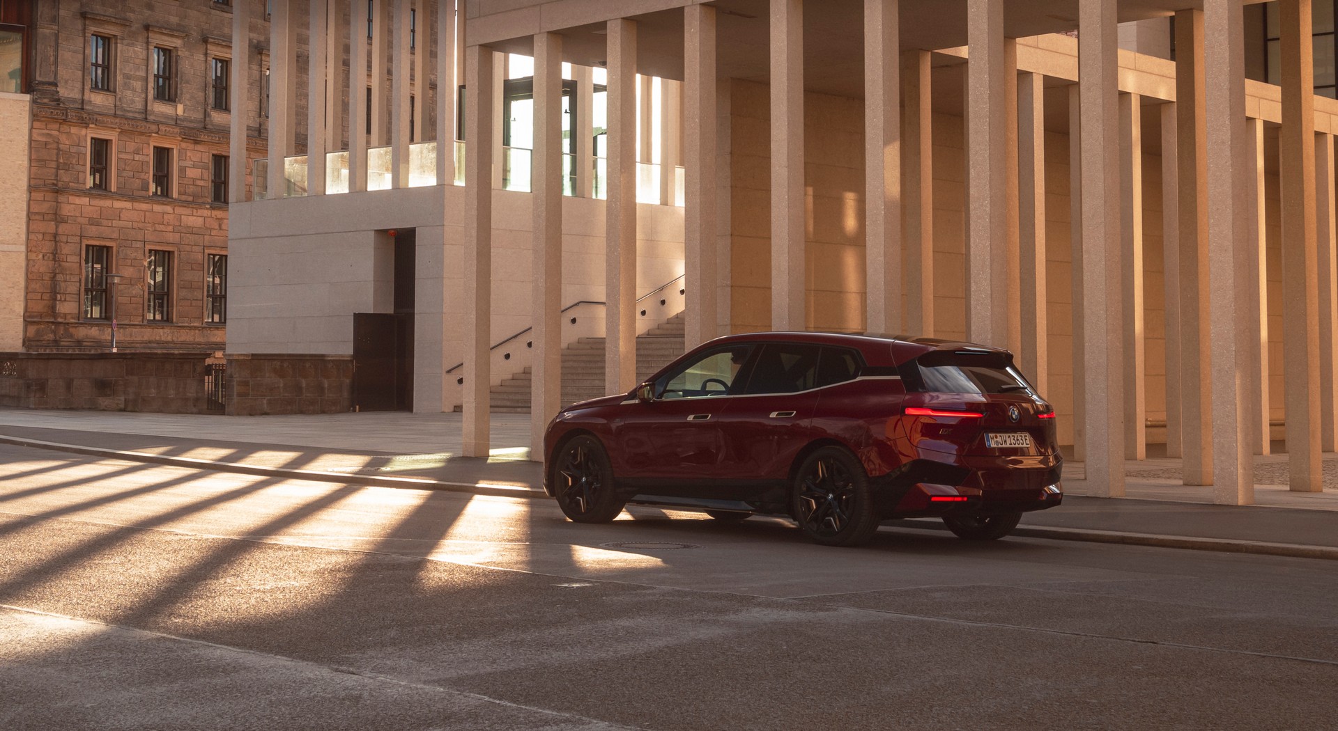 BMW Drops Huge Gallery Of 2023 iX M60