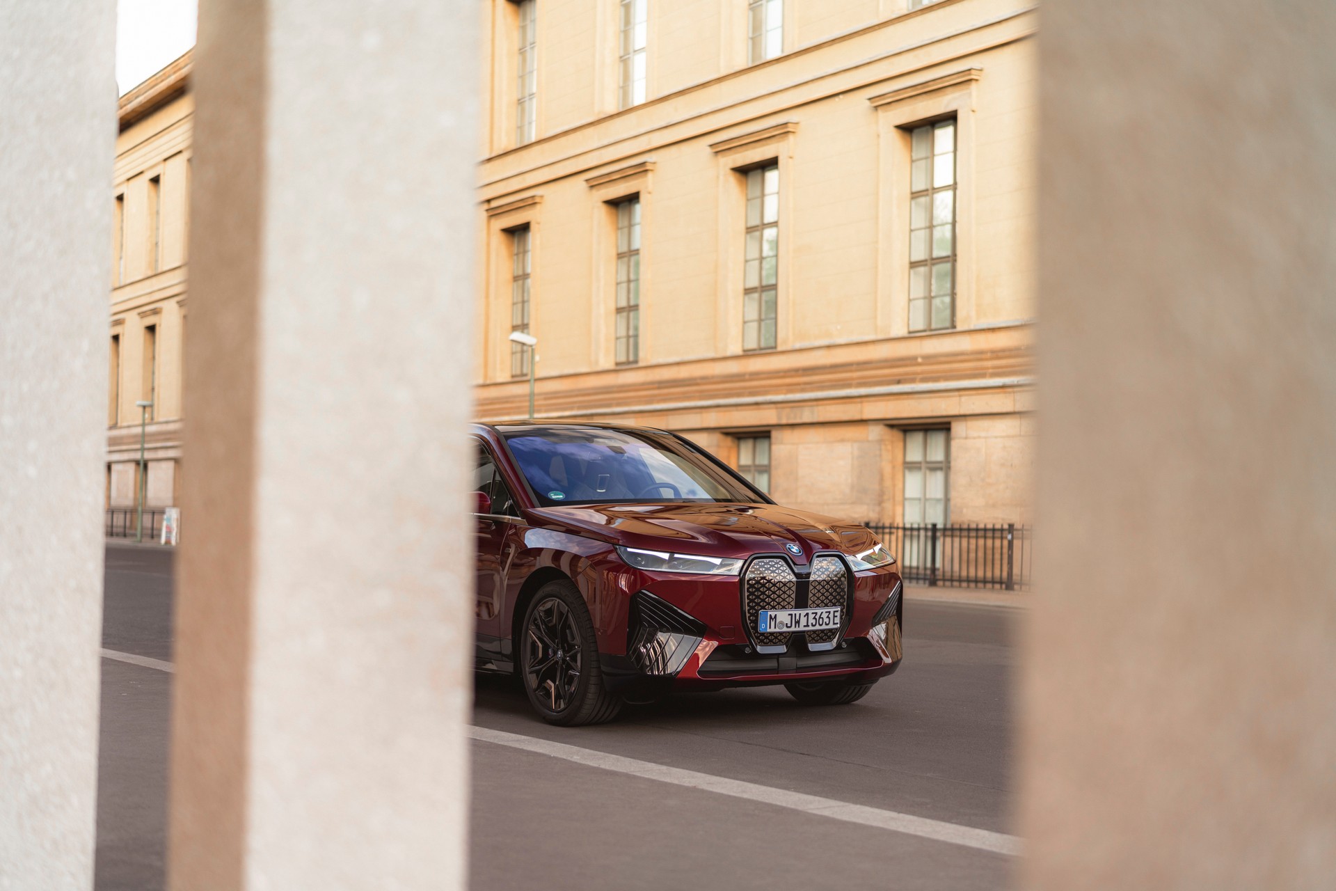 BMW Drops Huge Gallery Of 2023 iX M60