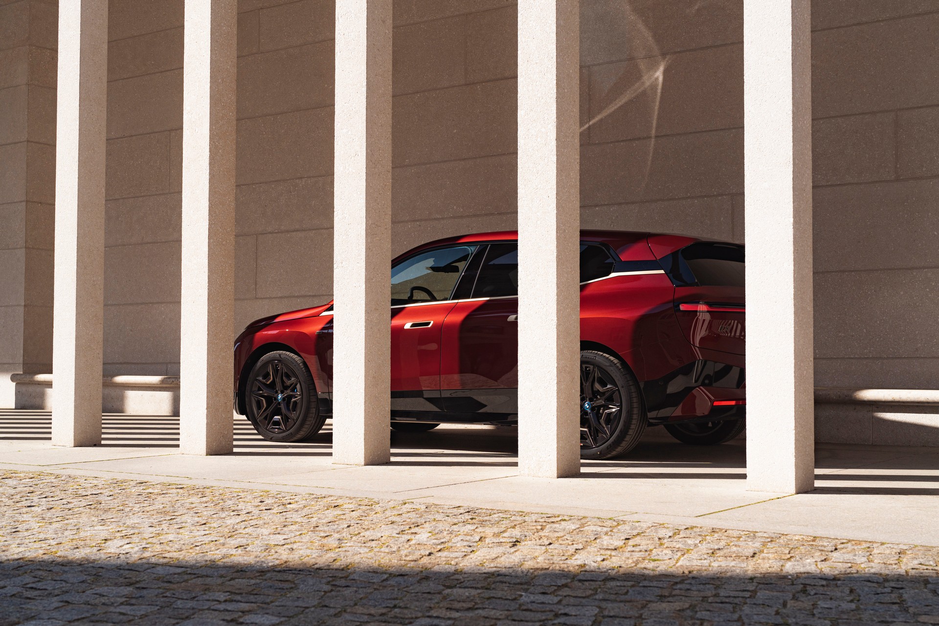 BMW Drops Huge Gallery Of 2023 iX M60