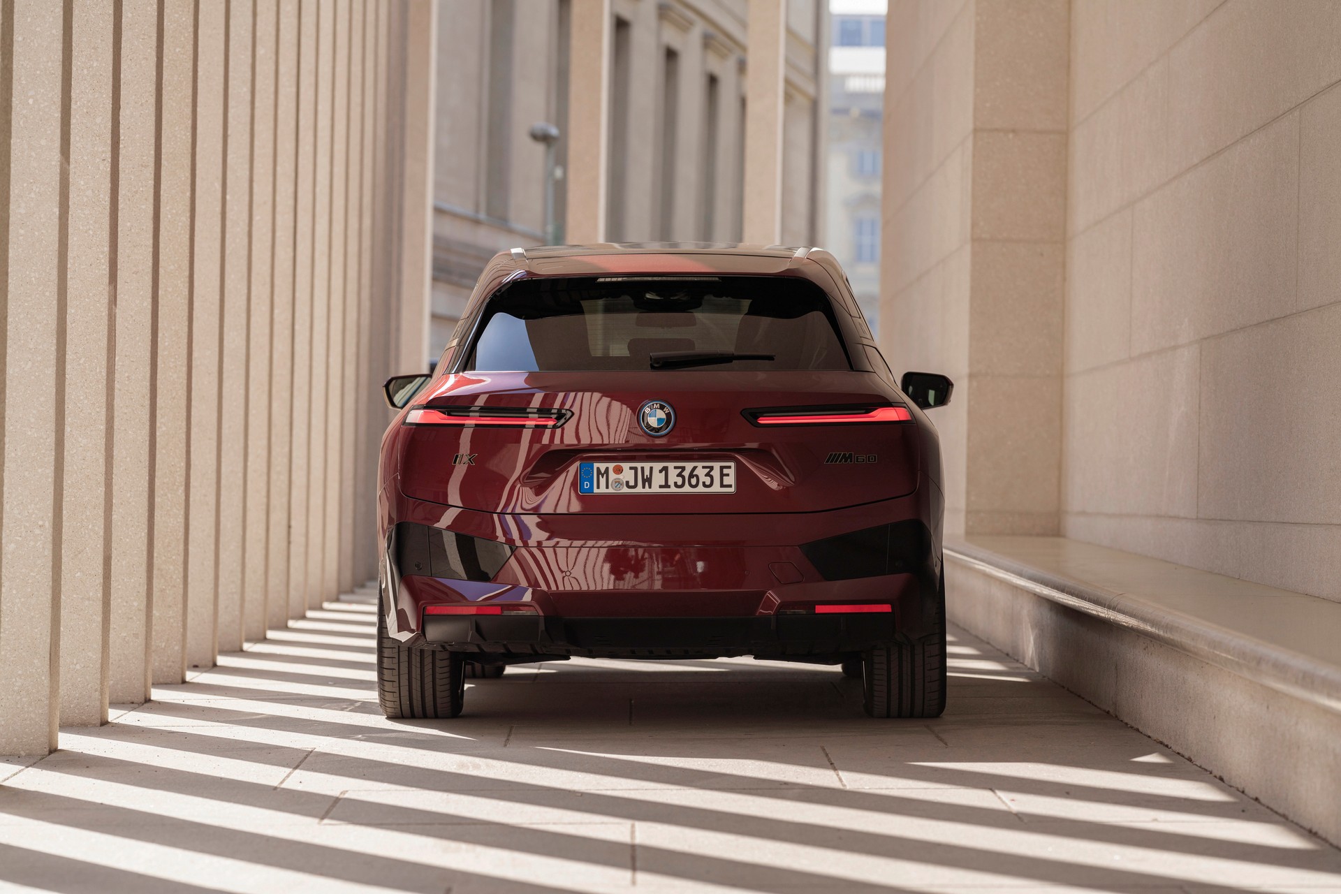 BMW Drops Huge Gallery Of 2023 iX M60