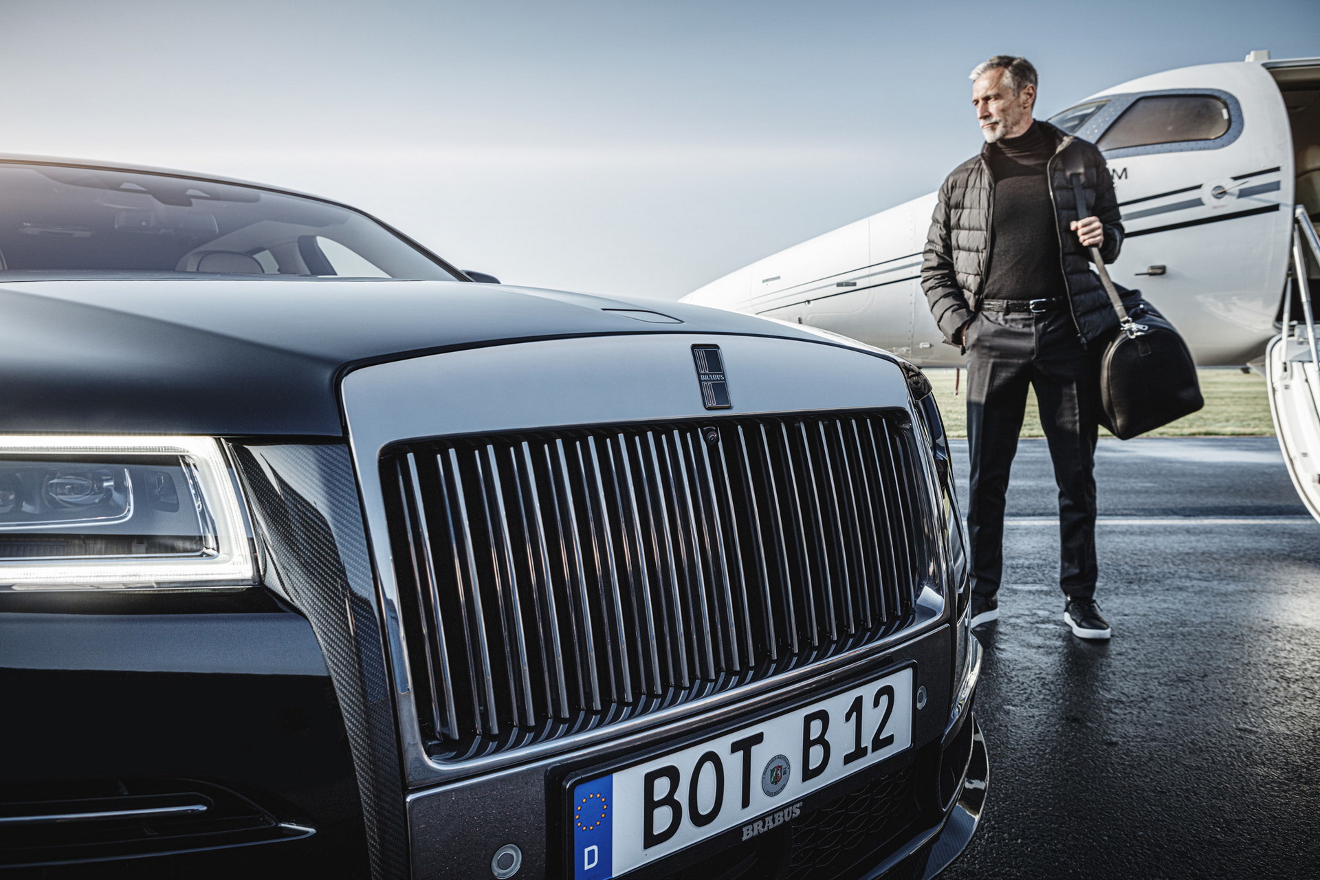 Brabus 700 Is A Rolls-Royce Ghost Bathed In Carbon Fiber With 691-HP