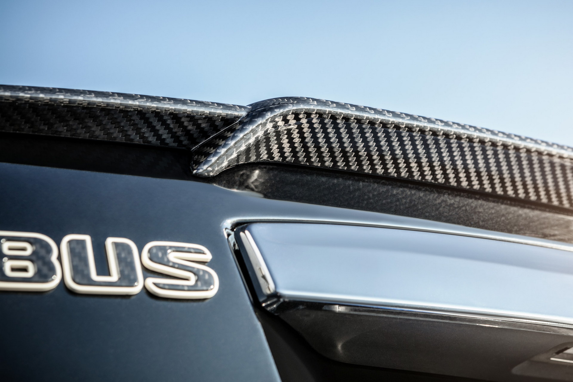 Brabus 700 Is A Rolls-Royce Ghost Bathed In Carbon Fiber With 691-HP