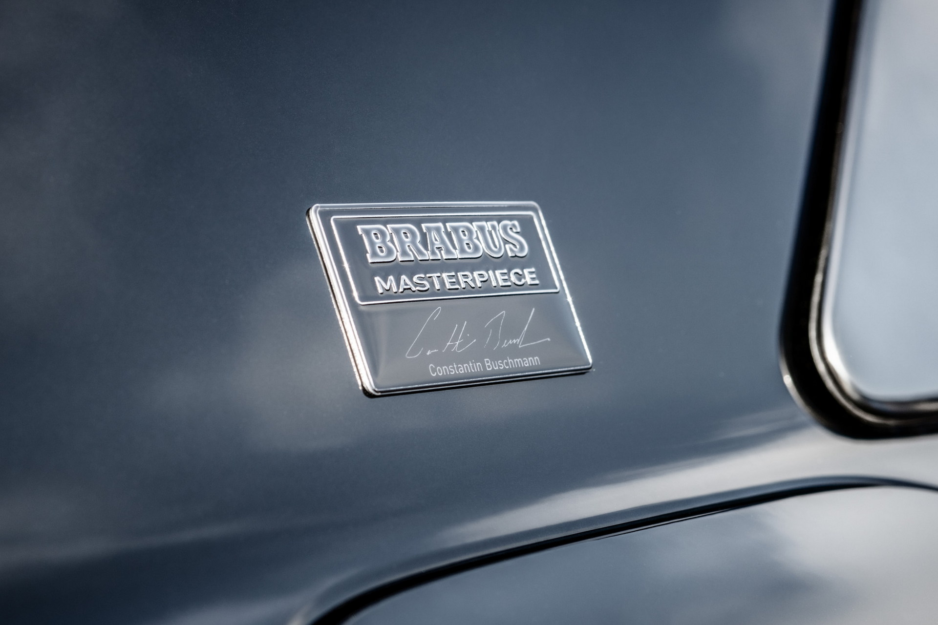 Brabus 700 Is A Rolls-Royce Ghost Bathed In Carbon Fiber With 691-HP