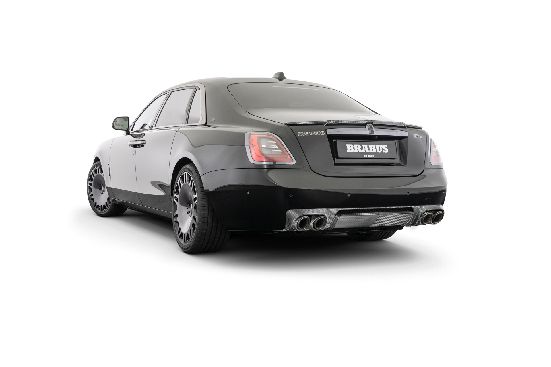 Brabus 700 Is A Rolls-Royce Ghost Bathed In Carbon Fiber With 691-HP