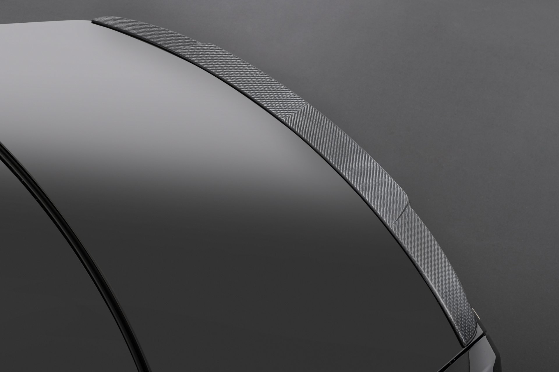 Brabus 700 Is A Rolls-Royce Ghost Bathed In Carbon Fiber With 691-HP