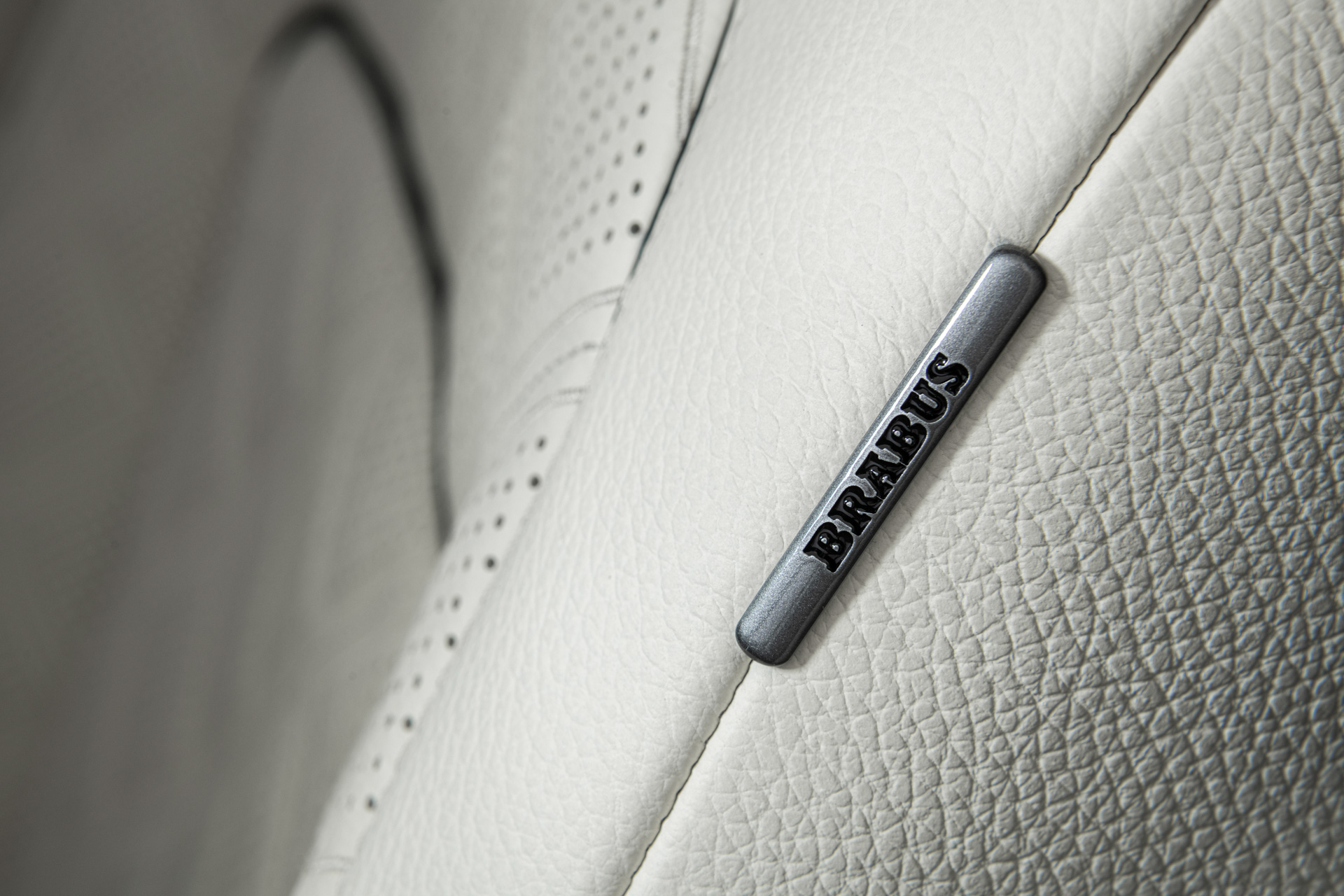 Brabus 700 Is A Rolls-Royce Ghost Bathed In Carbon Fiber With 691-HP