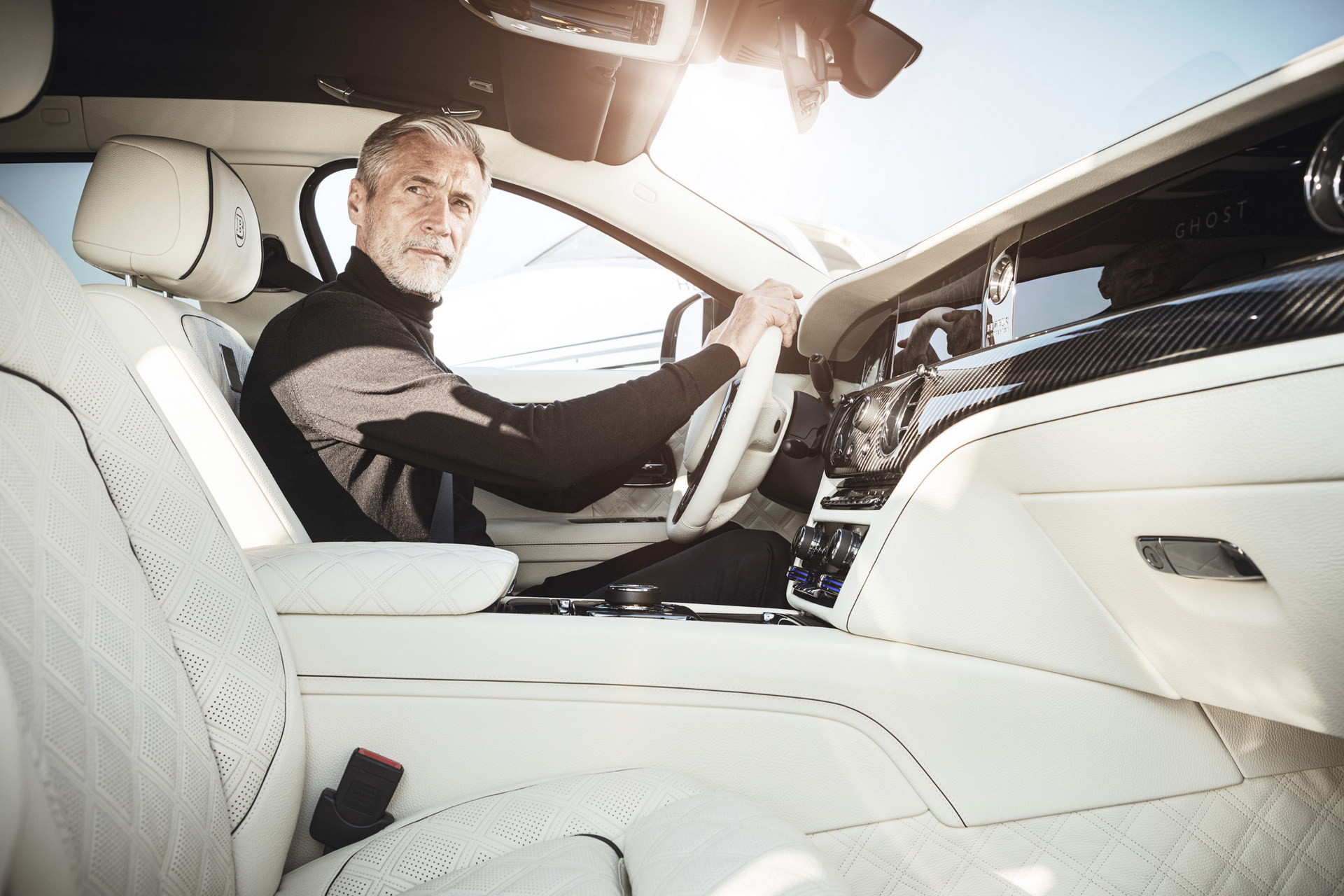 Brabus 700 Is A Rolls-Royce Ghost Bathed In Carbon Fiber With 691-HP