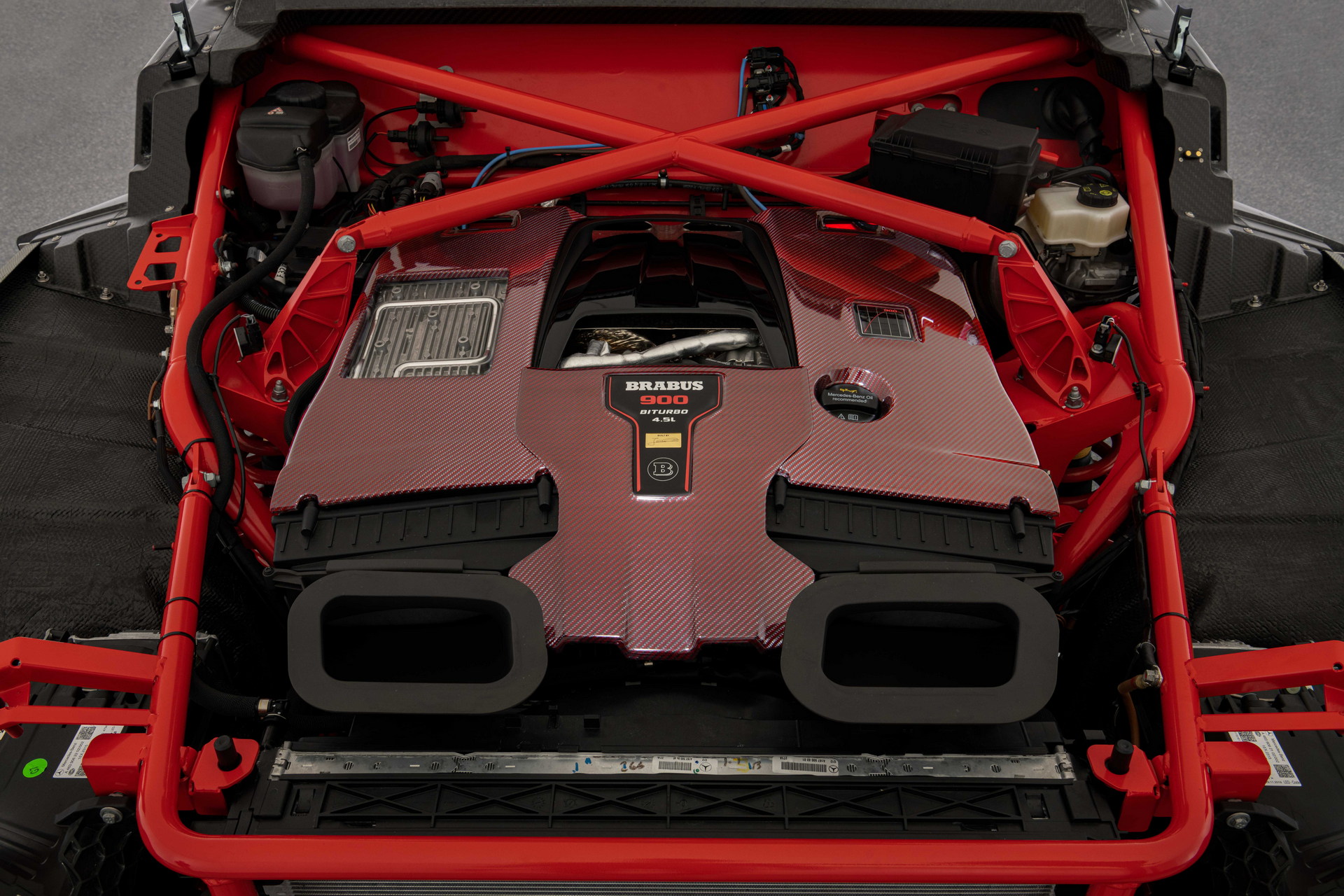 Brabus 900 Crawler Is A $1M Dune-Bashing Buggy That Looks Like An AMG G63 But Isn’t