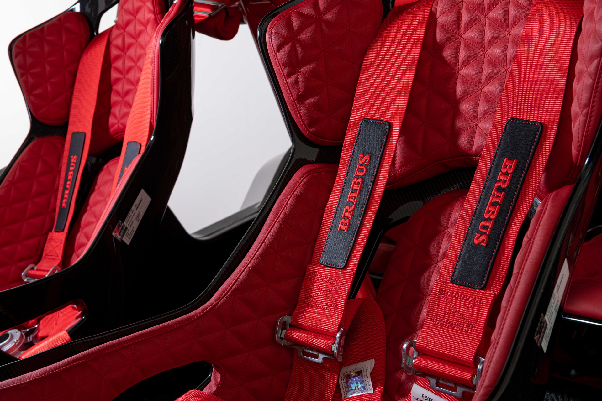 Brabus 900 Crawler Is A $1M Dune-Bashing Buggy That Looks Like An AMG G63 But Isn’t