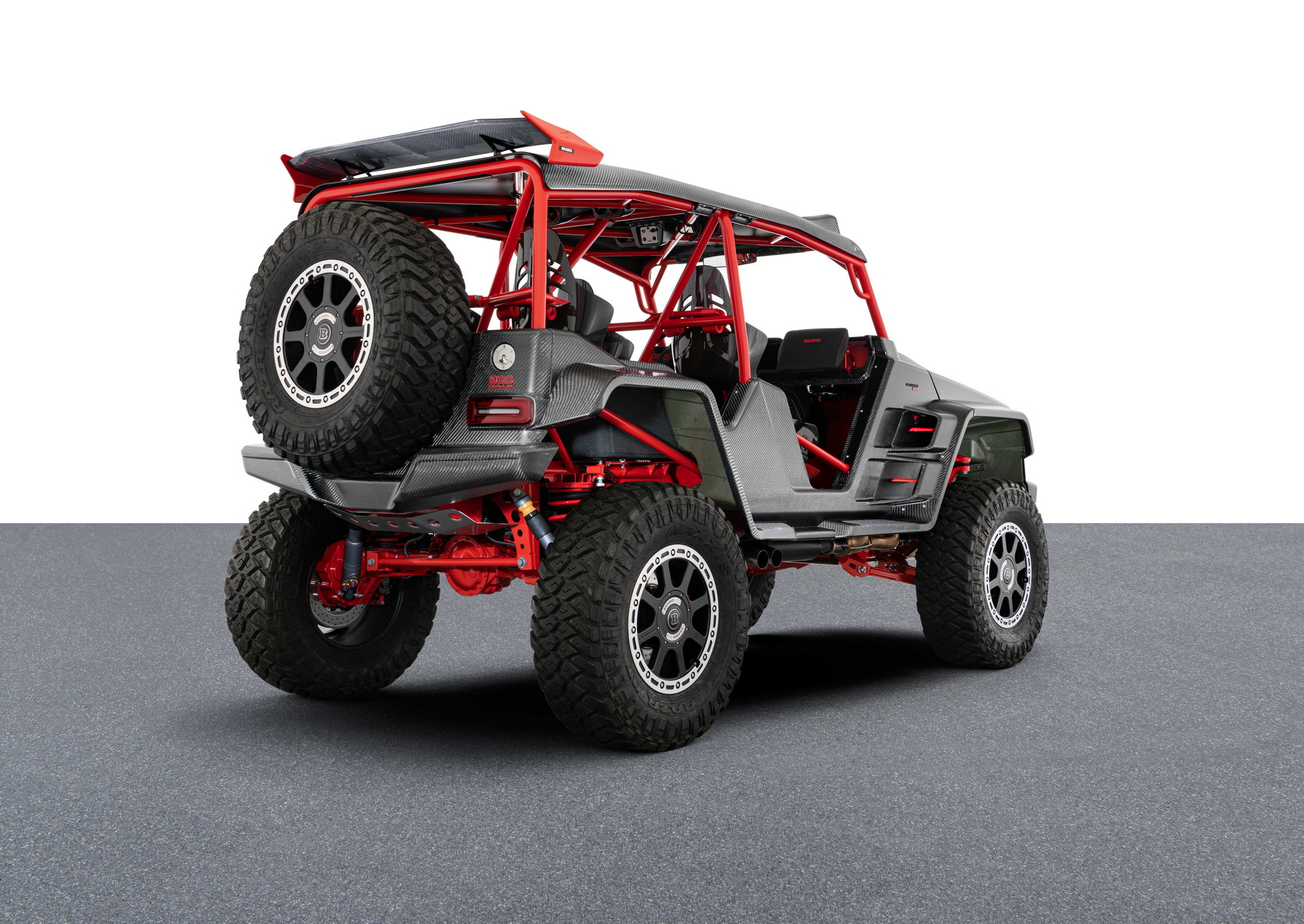 Brabus 900 Crawler Is A $1M Dune-Bashing Buggy That Looks Like An AMG G63 But Isn’t